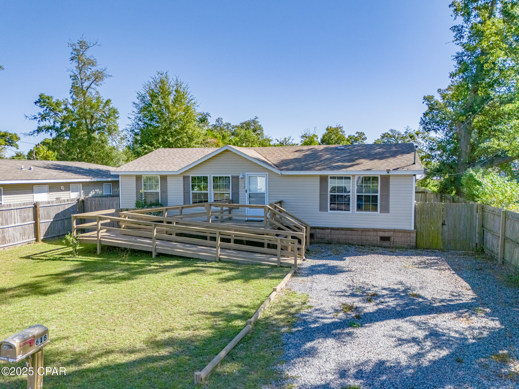 Image 2 For 618 College Avenue