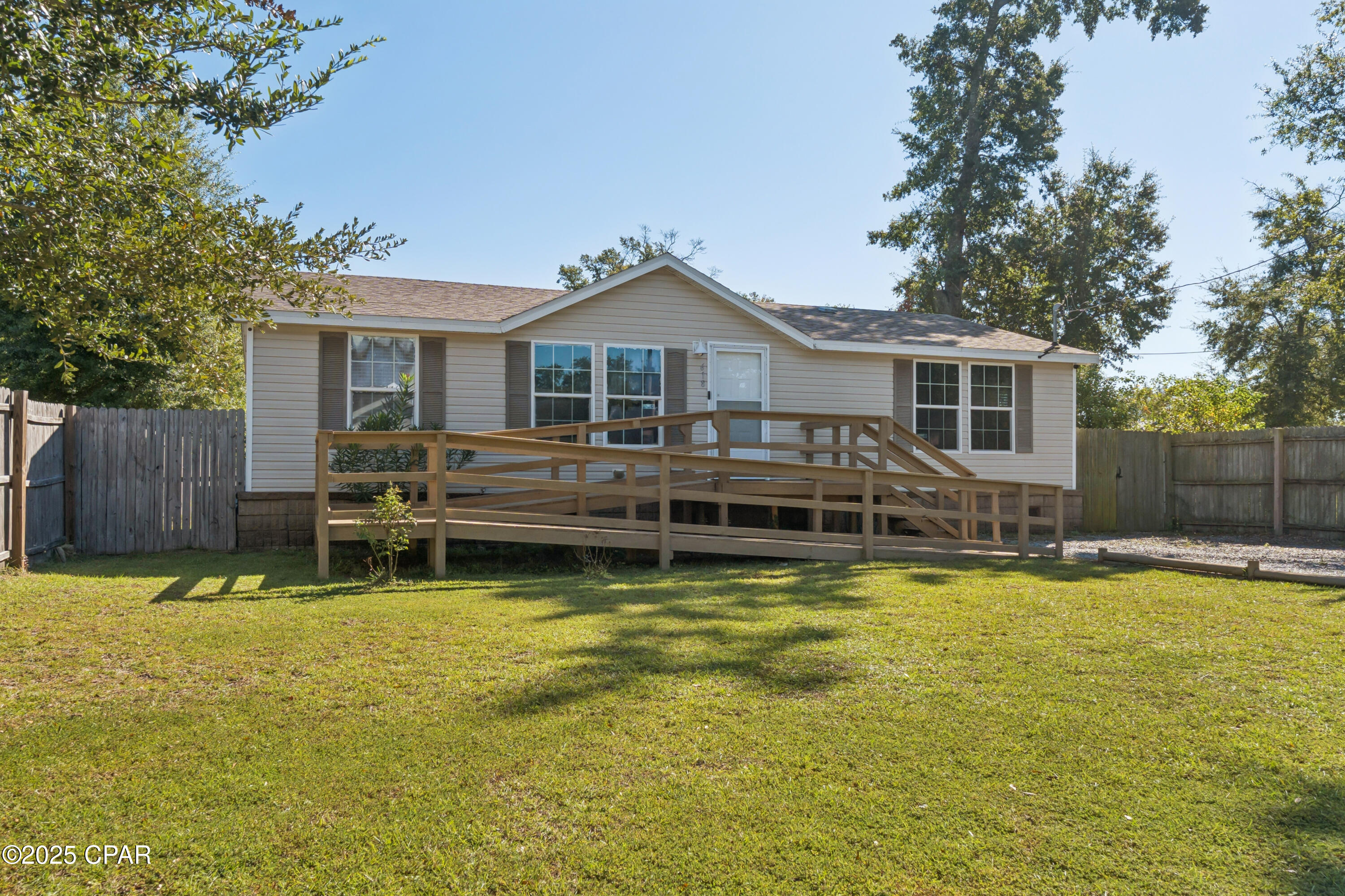 Image 32 For 618 College Avenue