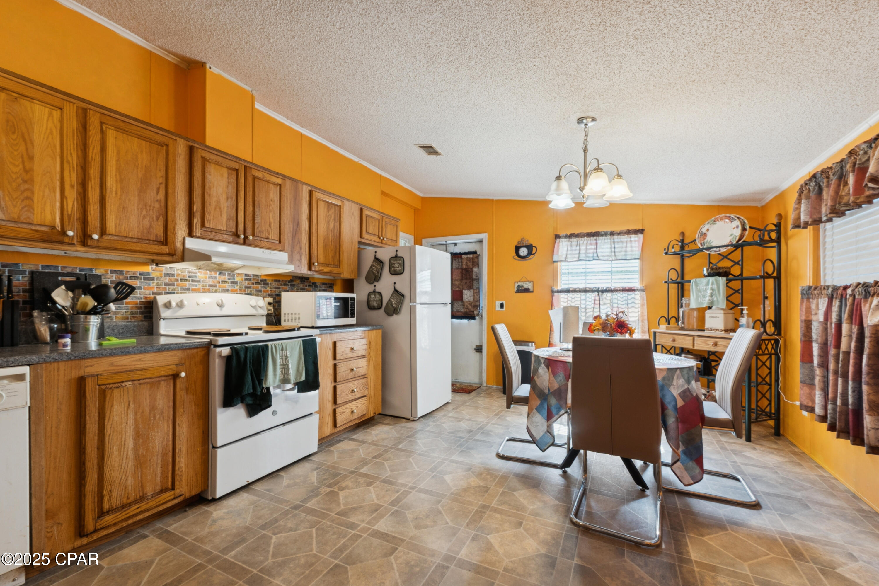 Image 9 For 618 College Avenue