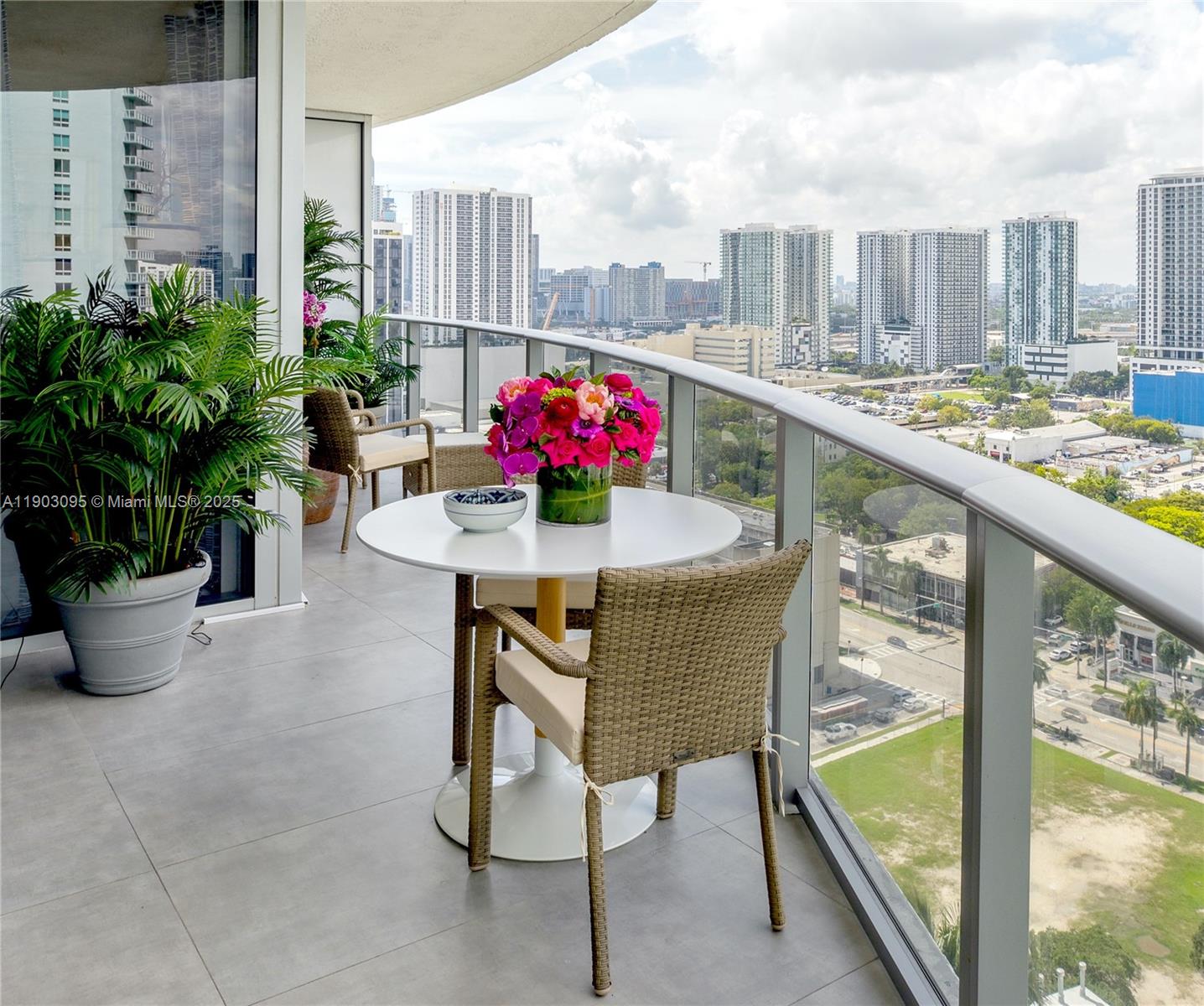 Condo for Sale in Miami, FL
