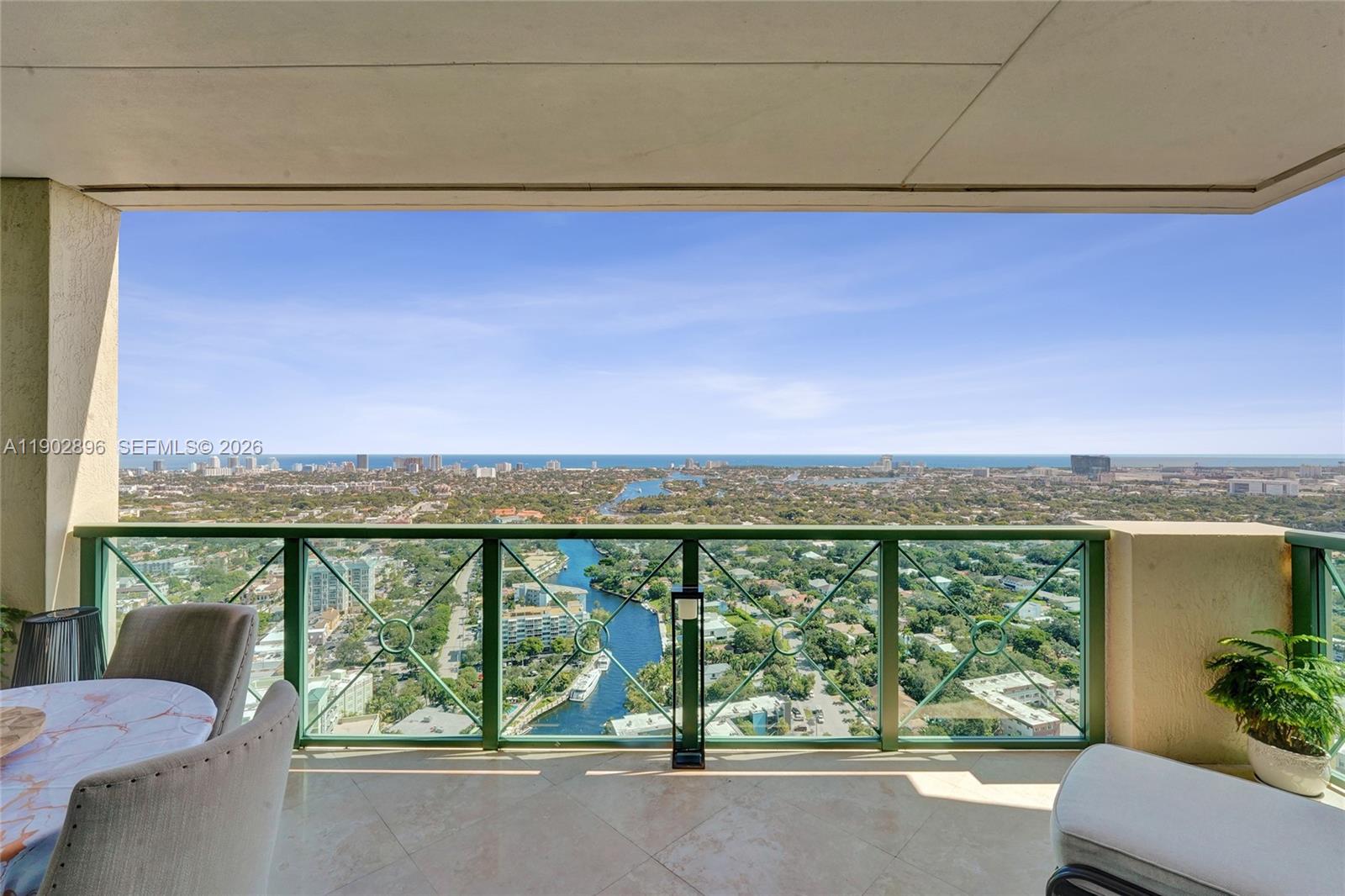 Las Olas Grand Condo