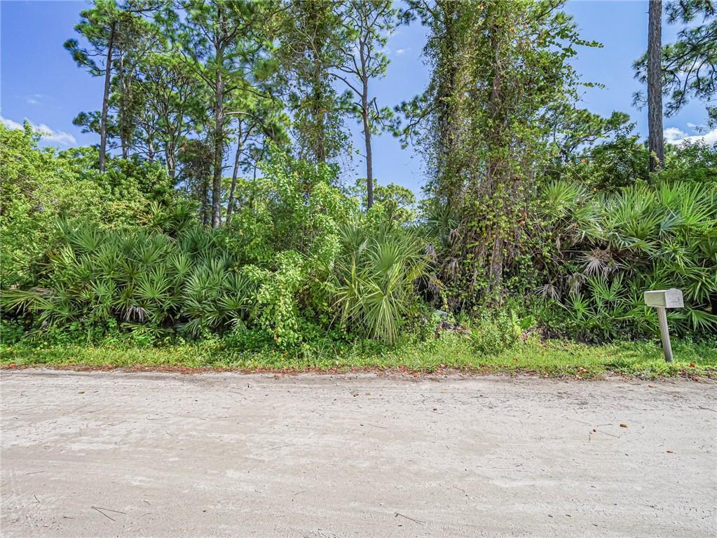 Homes for sale in Vero Beach, FL | 1290 10Th Court Sw, Vero Beach, FL 32962 | MLS# R11135686