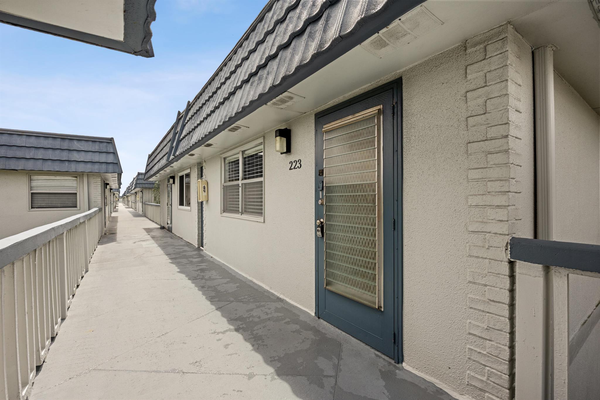 Kings Point Tuscany Condo