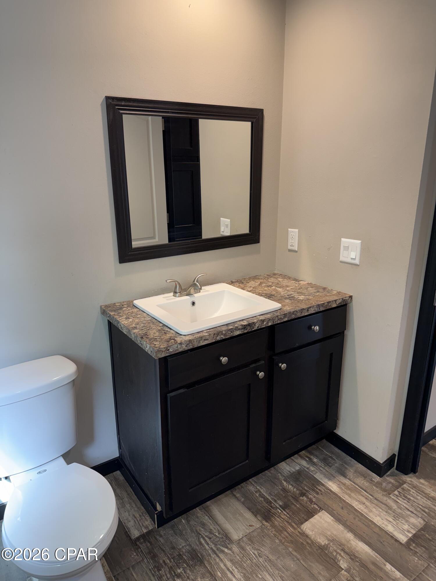 Image 19 For 120 Woodmere Drive