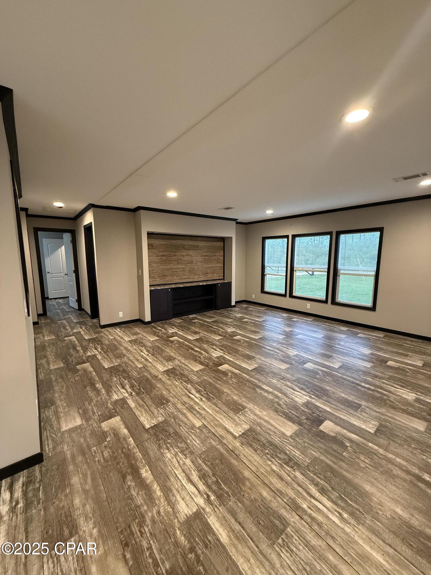 Image 3 For 120 Woodmere Drive