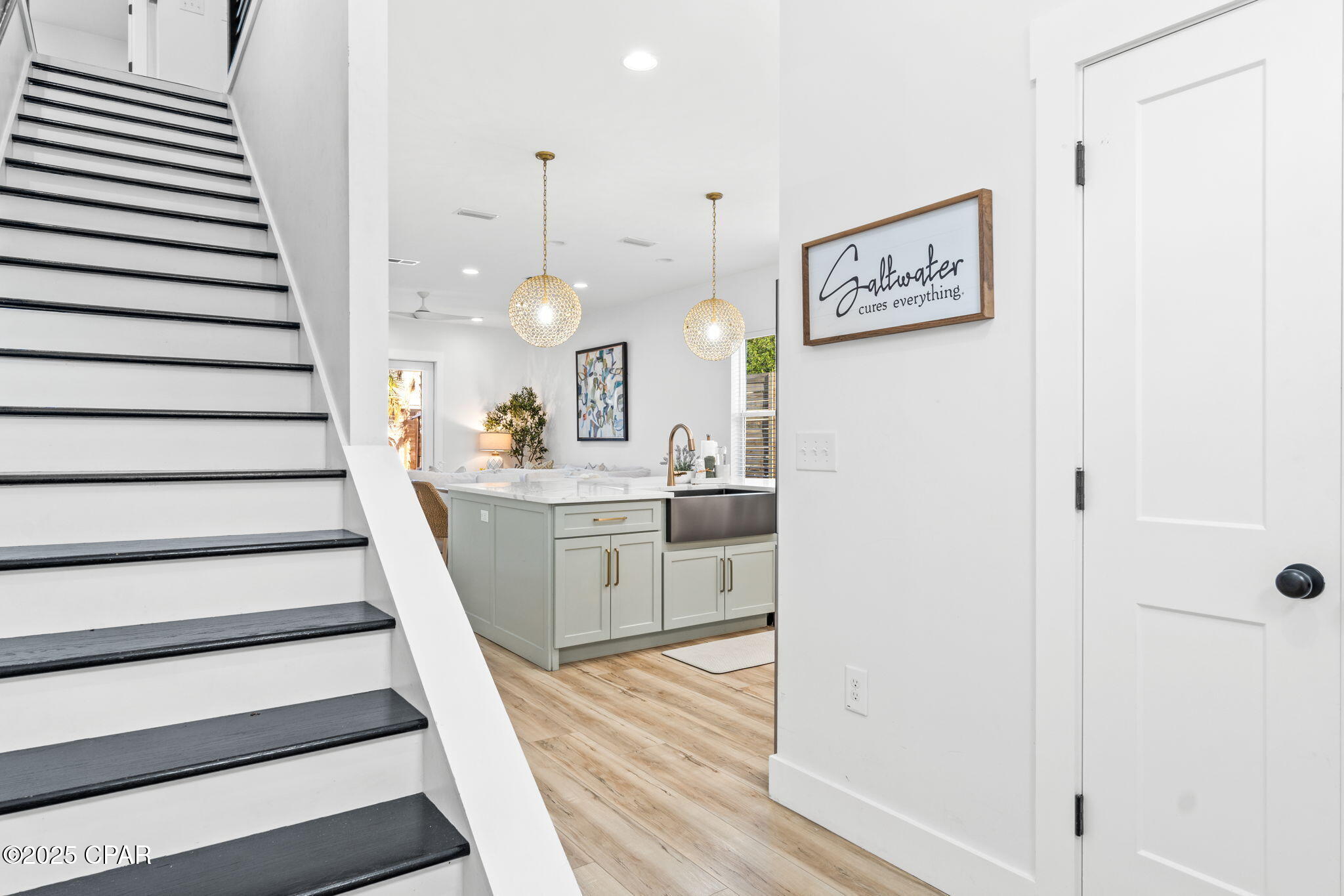 Image 3 For 7028 Thomas Drive