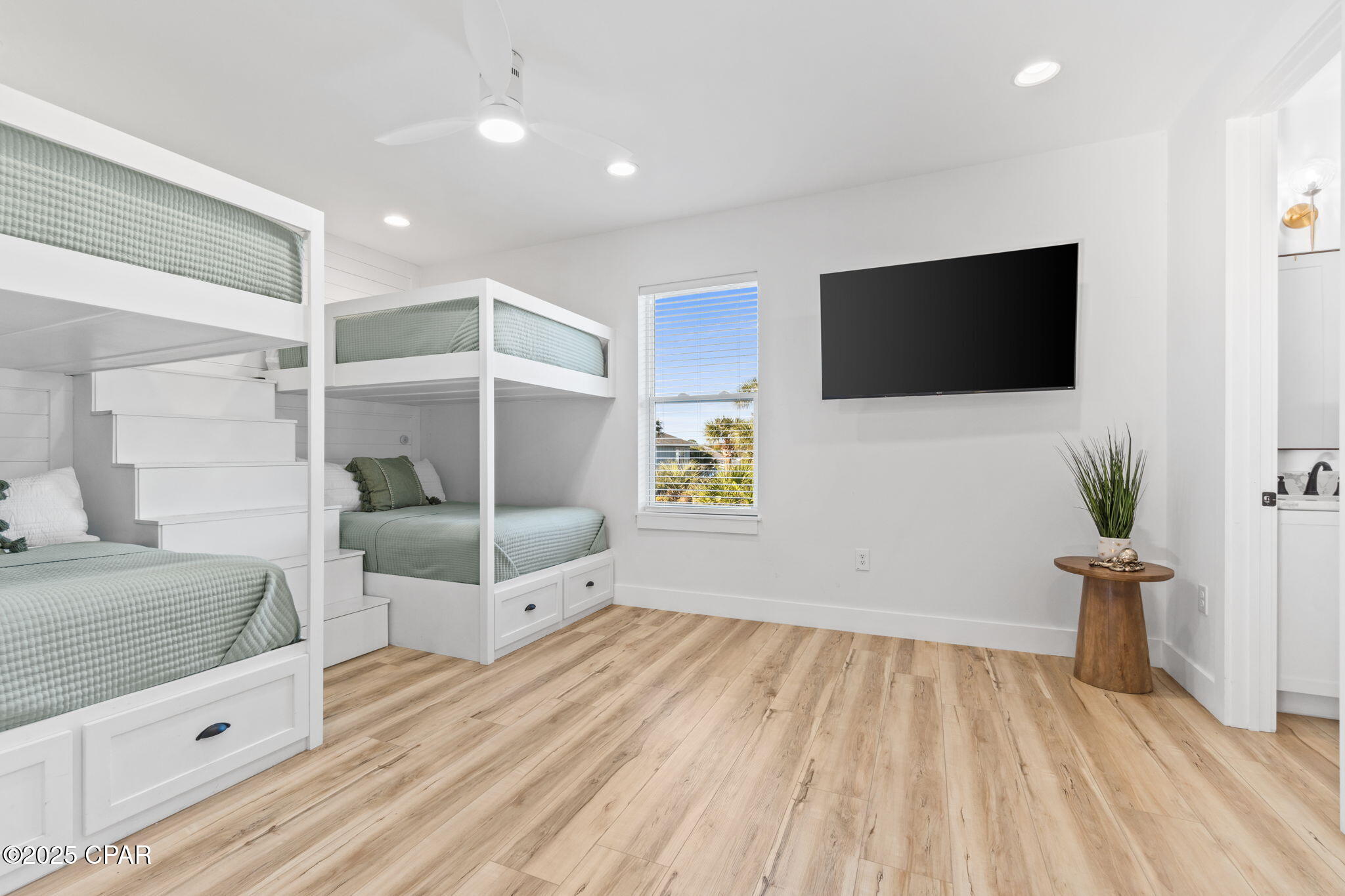 Image 43 For 7028 Thomas Drive