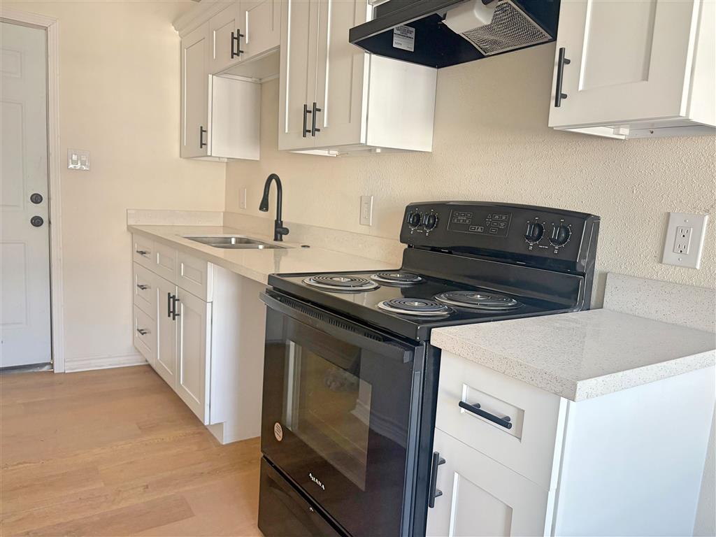 606 N Grace St Street — photo 4