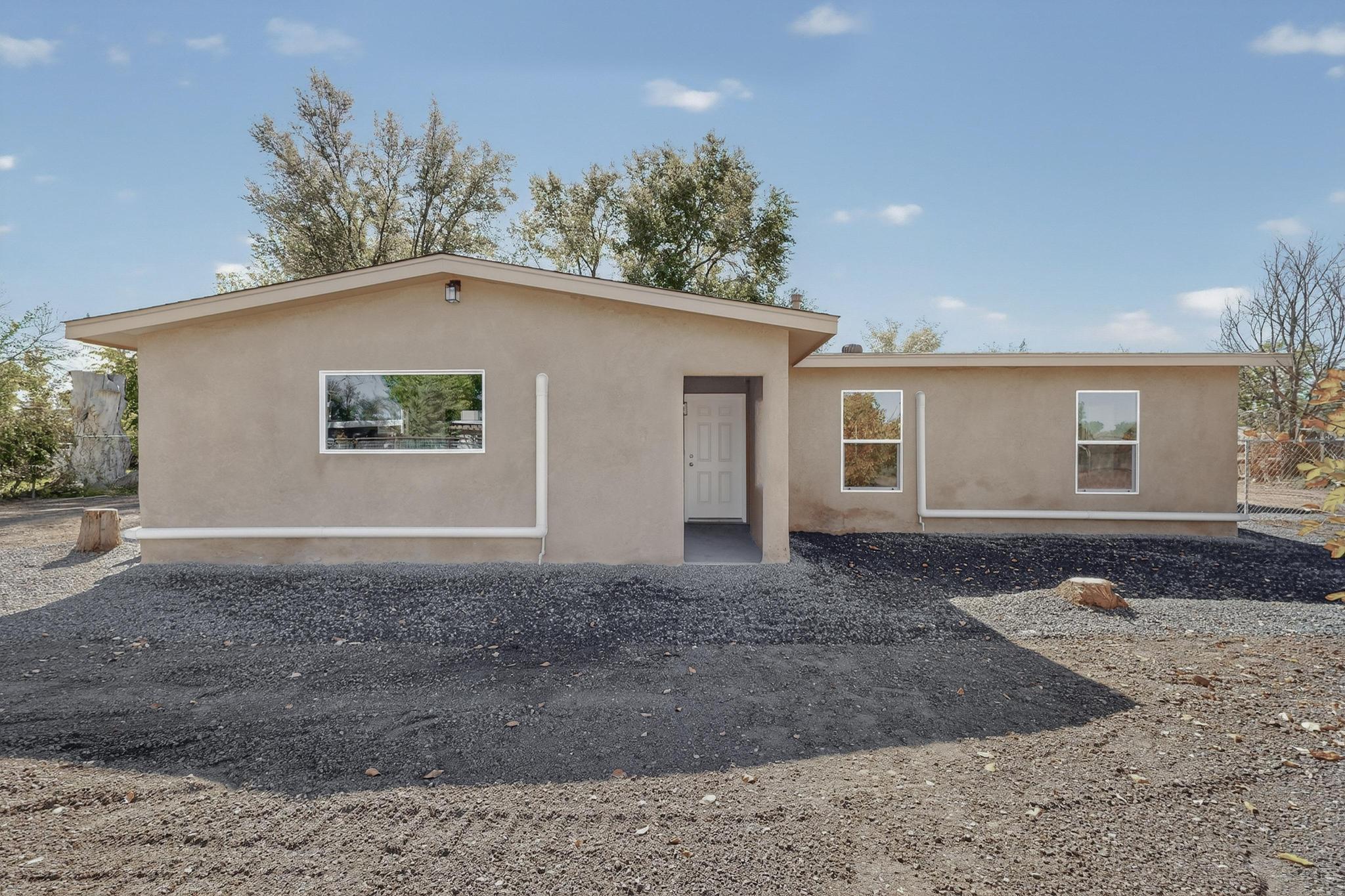 Homes for sale in Bosque Farms, NM | 1135 Lillie Dr, Bosque Farms, NM 87068 | MLS# 1093599