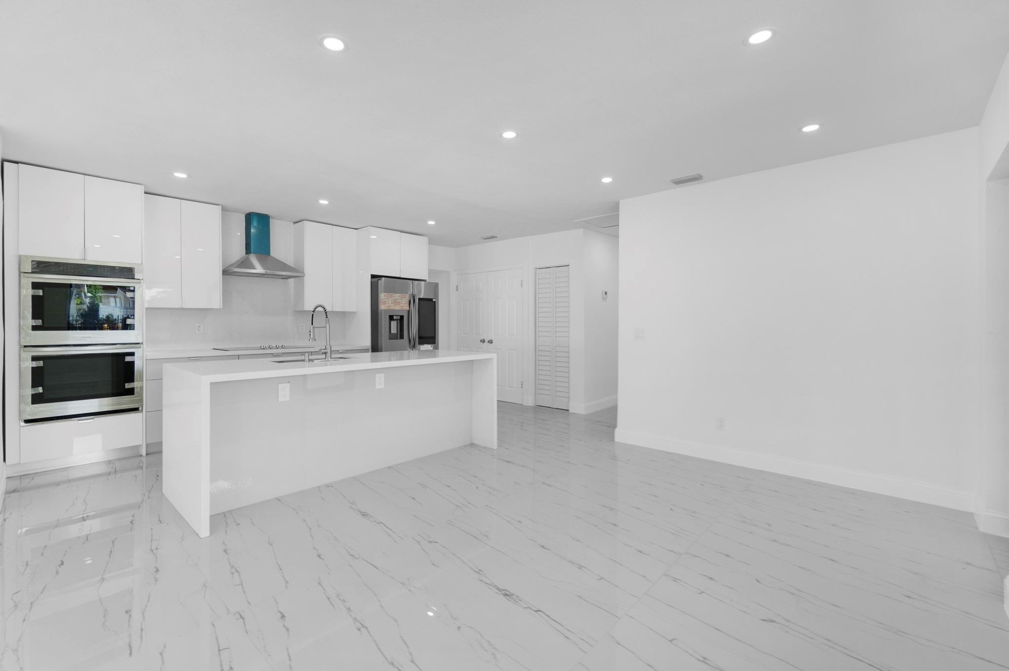 Venetian Gardens Rev