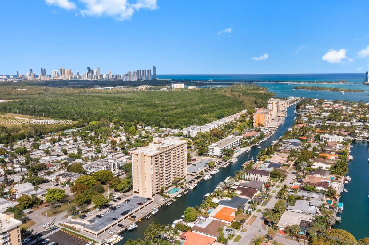 Vecino Del Mar Condo