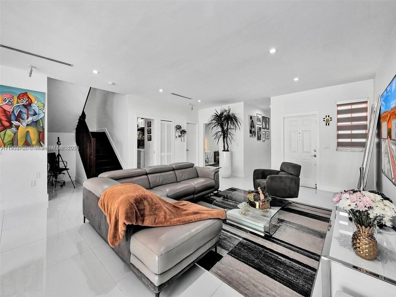 Lilandia Estates Condo