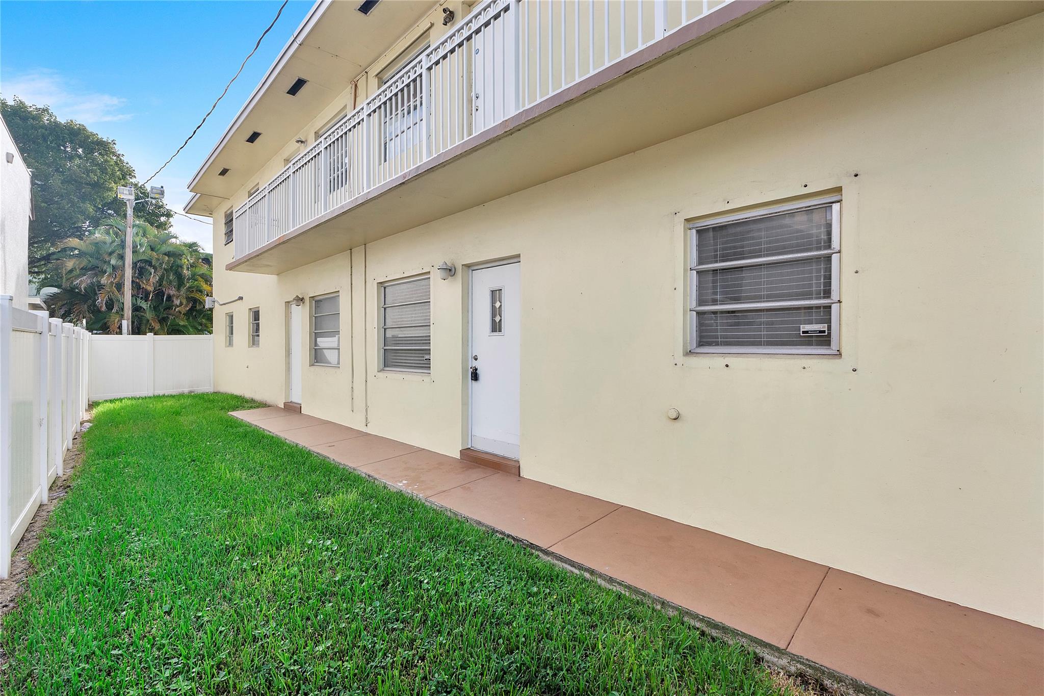 Homes for sale in Hollywood, FL | 1501 Arthur St #3, Hollywood, FL 33020 | MLS# F10533861