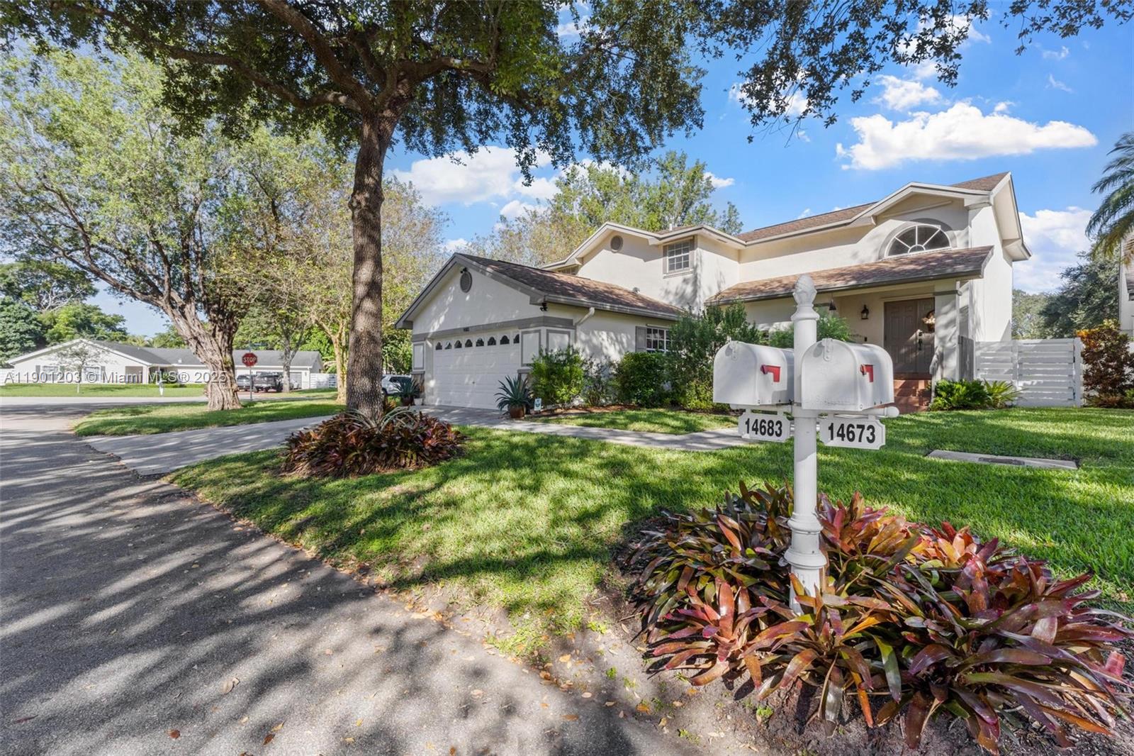 Country Walk Lakeside Pat