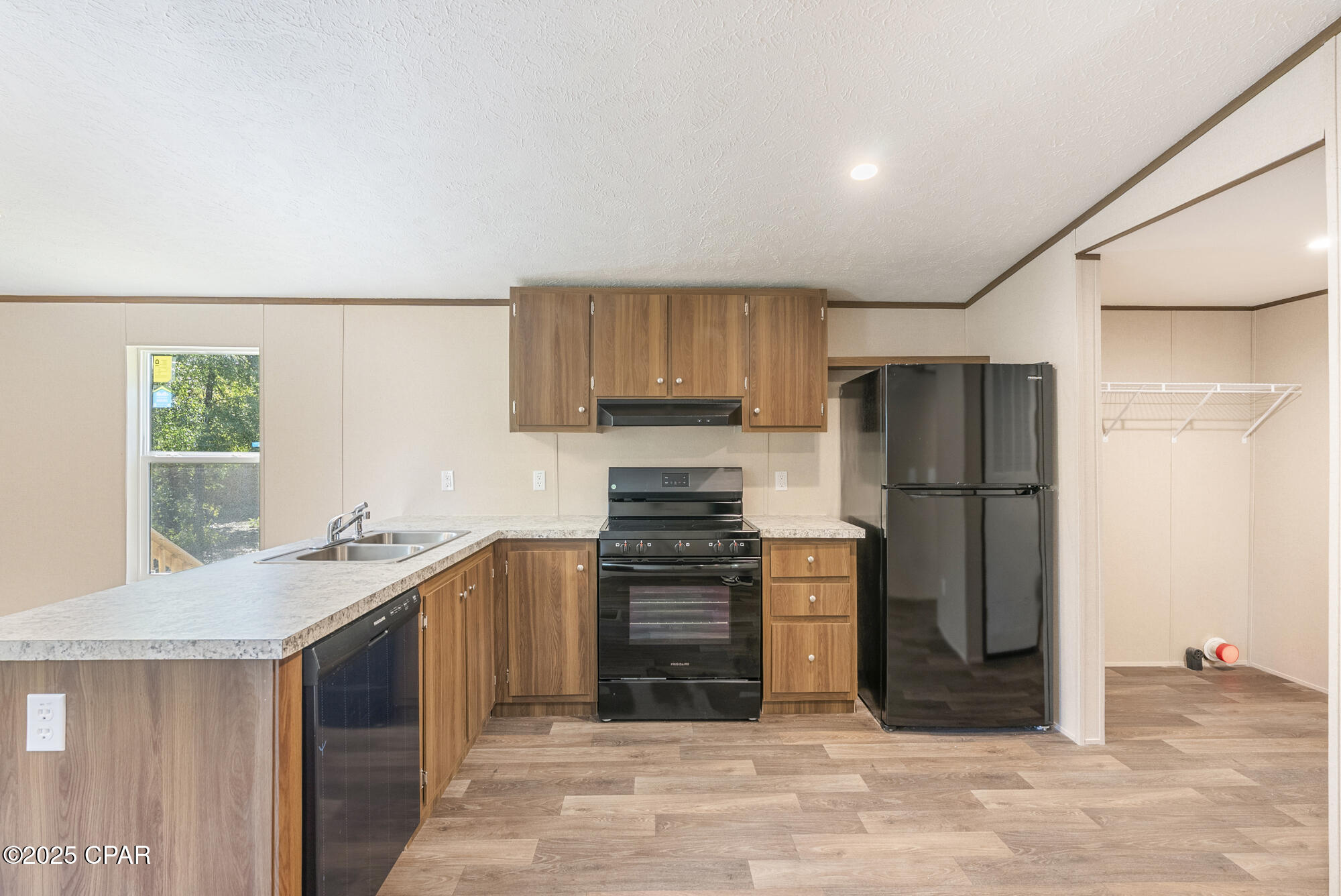 Image 10 For 12791 Christy Avenue