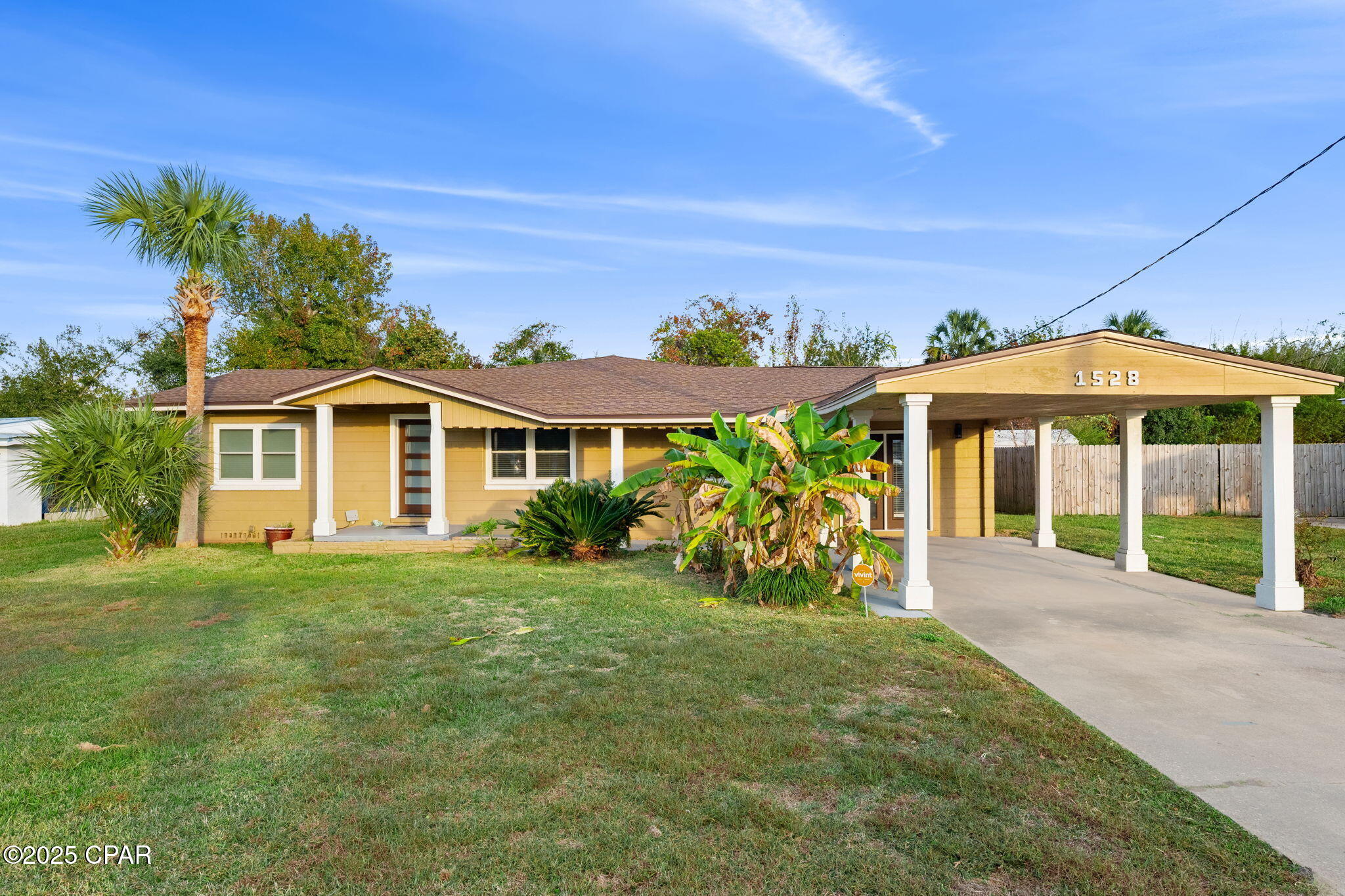 Image 1 For 1528 Oak Avenue