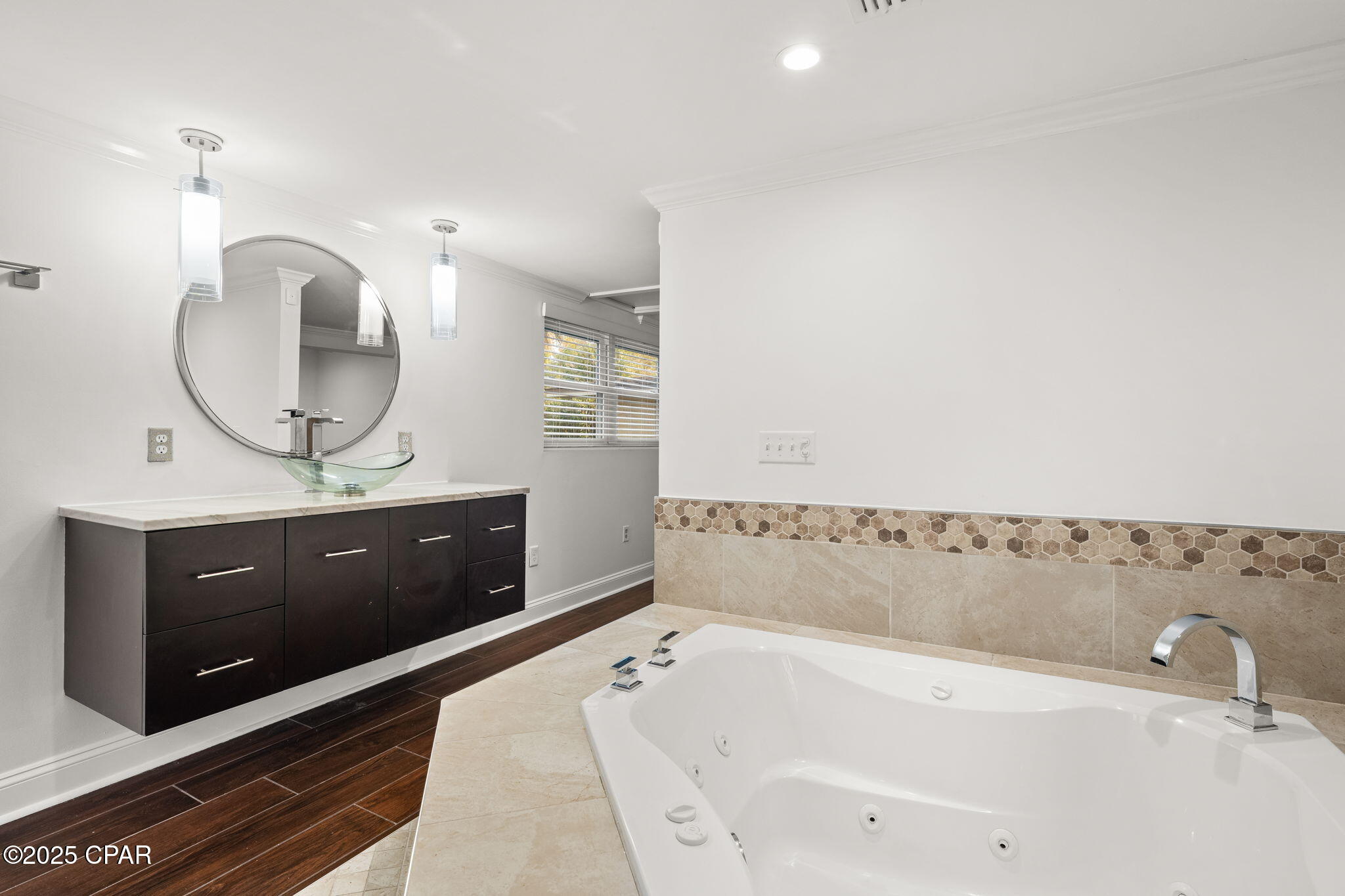 Image 23 For 1528 Oak Avenue