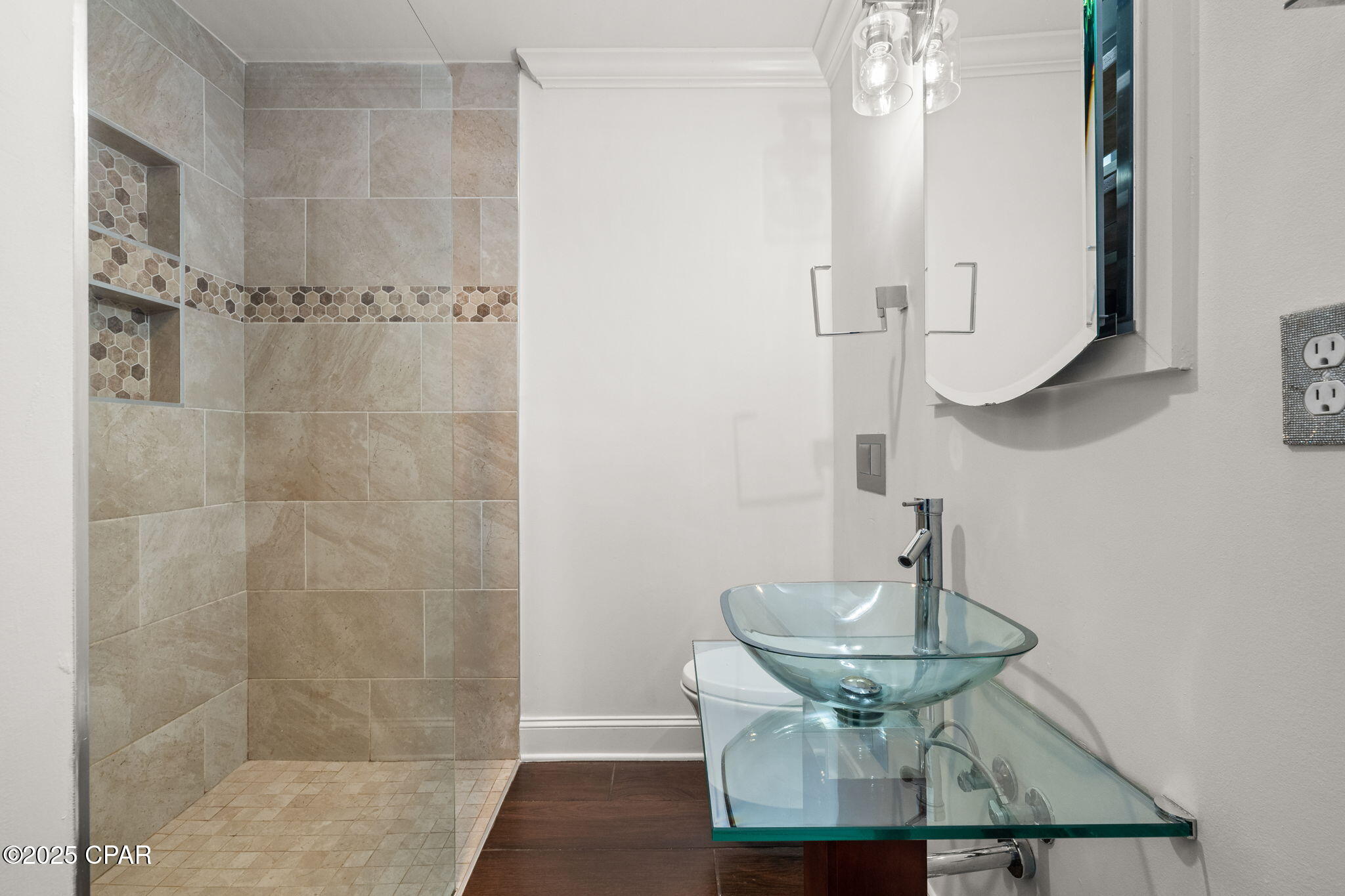 Image 27 For 1528 Oak Avenue