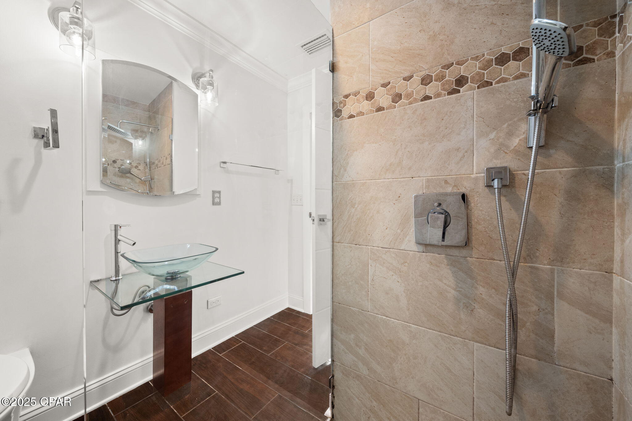 Image 28 For 1528 Oak Avenue