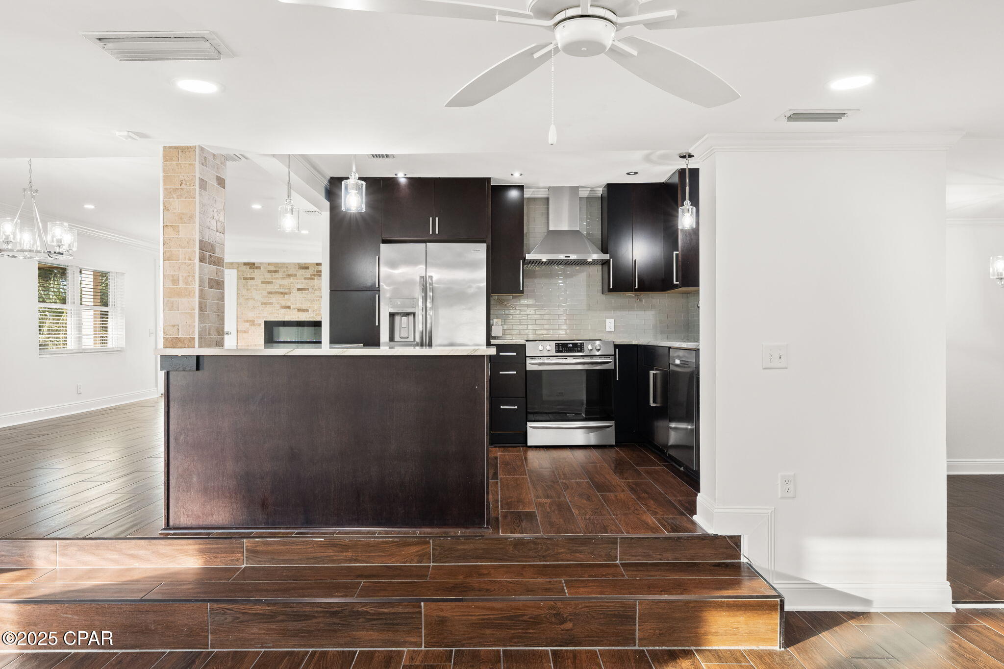 Image 7 For 1528 Oak Avenue