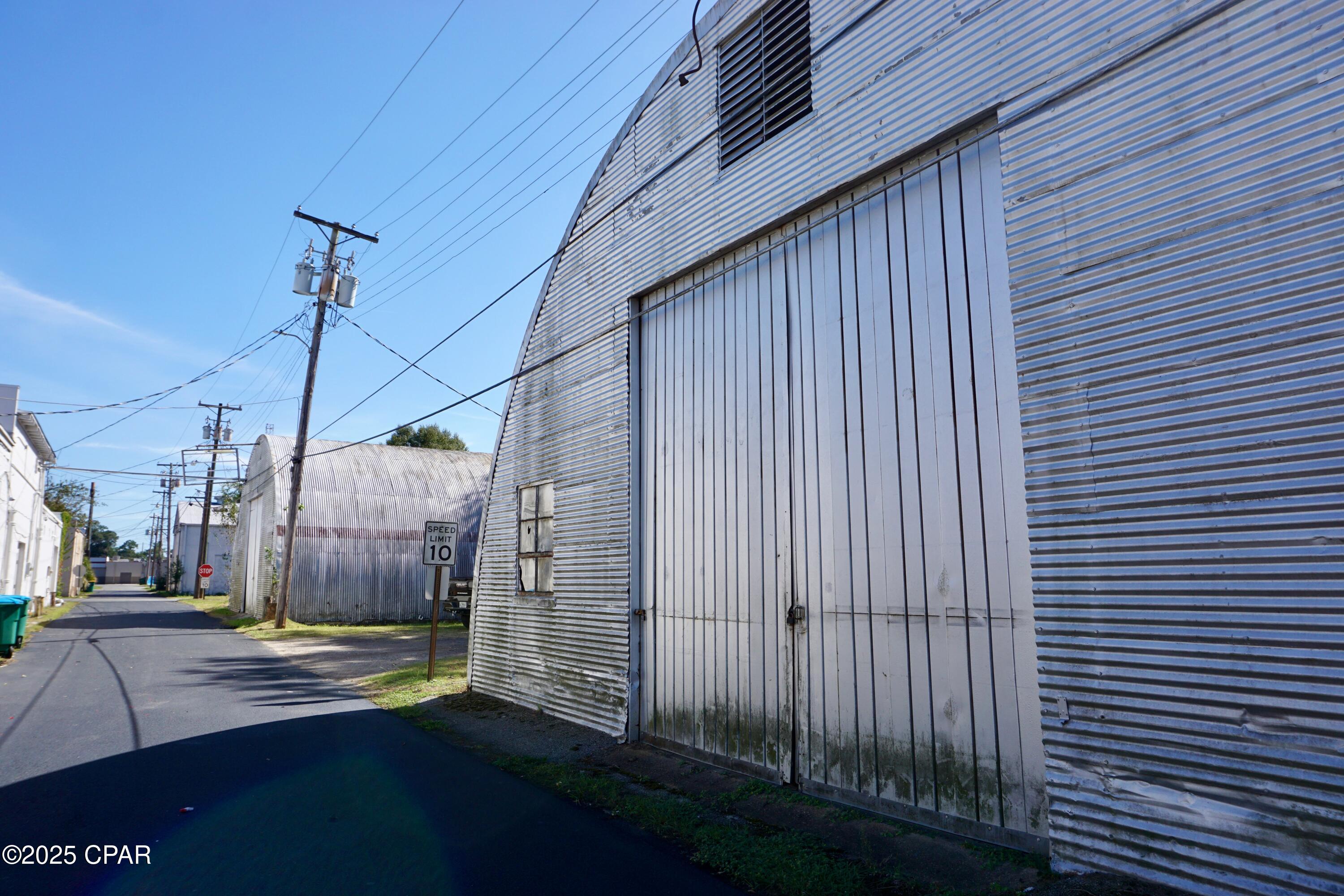 Listing photo id 26 for 19 Jefferson Street