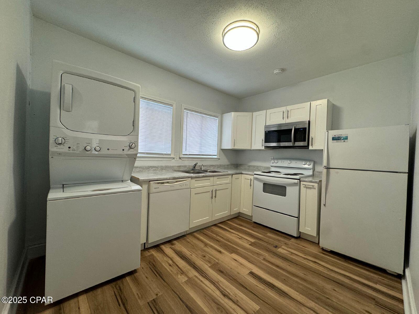 Image 4 For 422 Magnolia Avenue 4