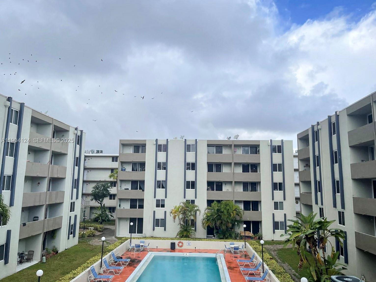 Samari Lake East Condo