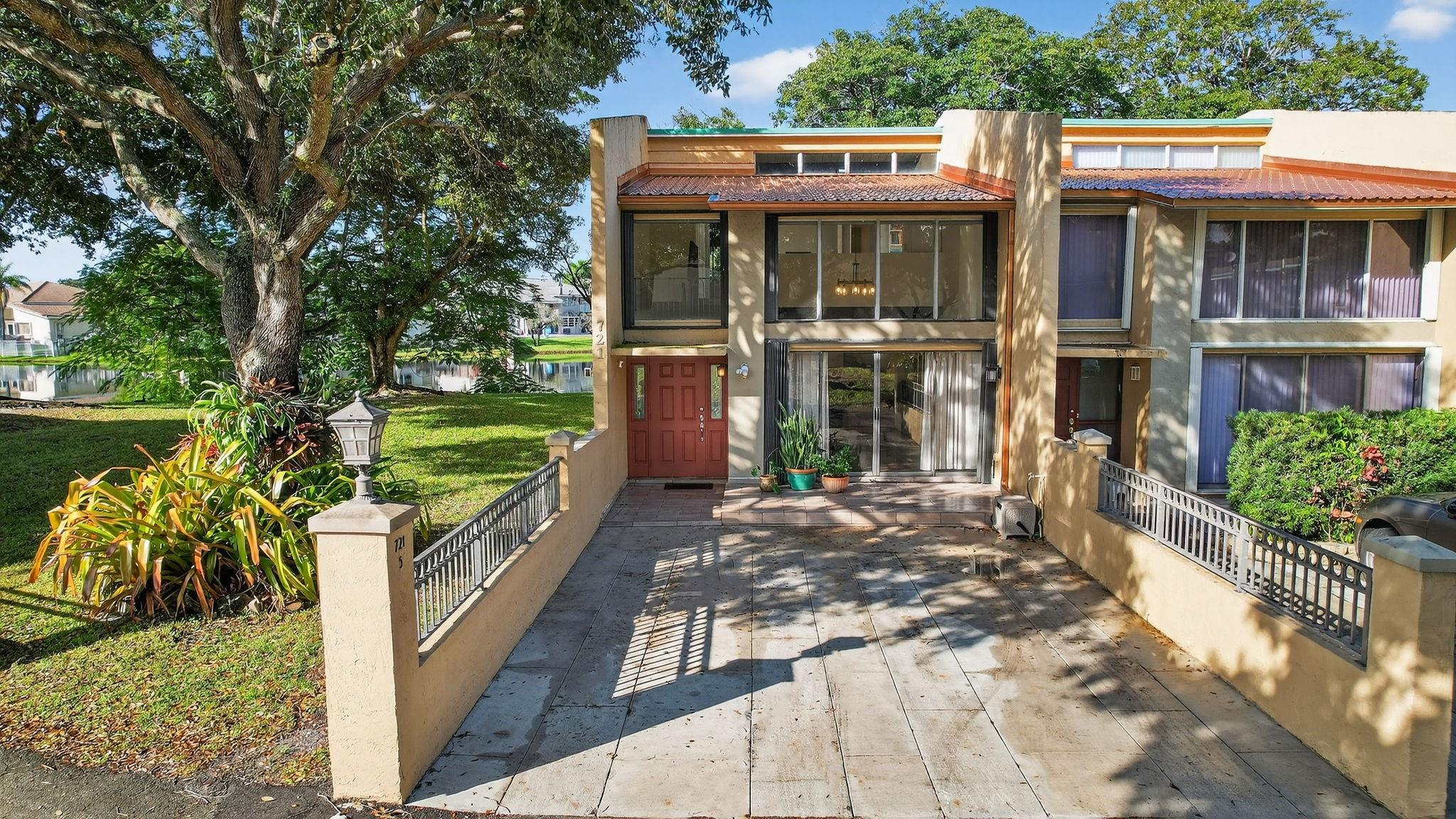 Majestic View Townhouses