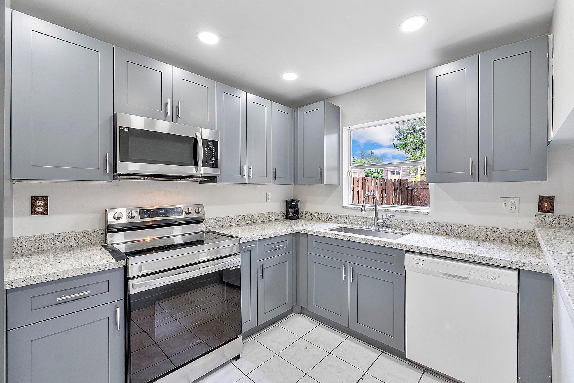 Homes for sale in Fort Lauderdale, FL | 5843 Blueberry Ct #78, Fort Lauderdale, FL 33313 | MLS# F10533736