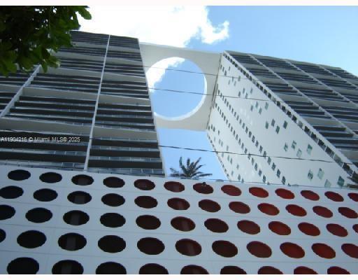 500 Brickell West Condo