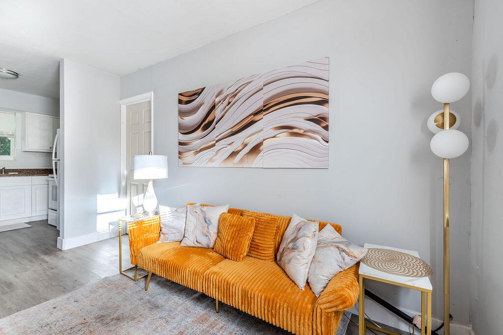 North Hollywood Square