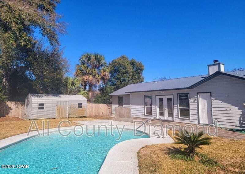 Image 1 For 215 Harris Avenue