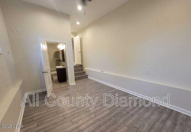 Image 2 For 215 Harris Avenue