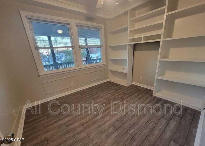 Image 7 For 215 Harris Avenue