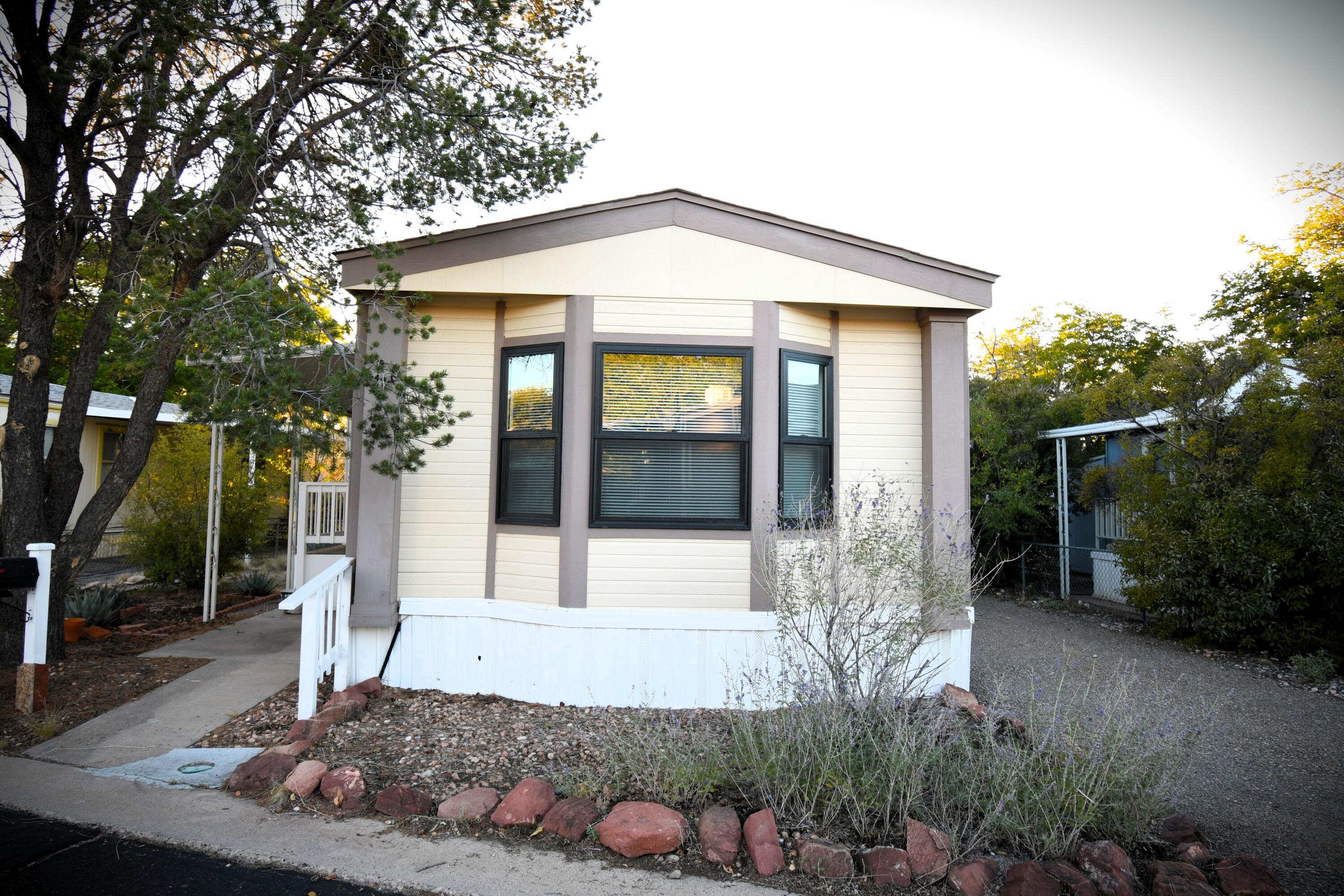 Homes for sale in Albuquerque, NM | 813 Ram Trail Trail Se, Albuquerque, NM 87123 | MLS# 1093650