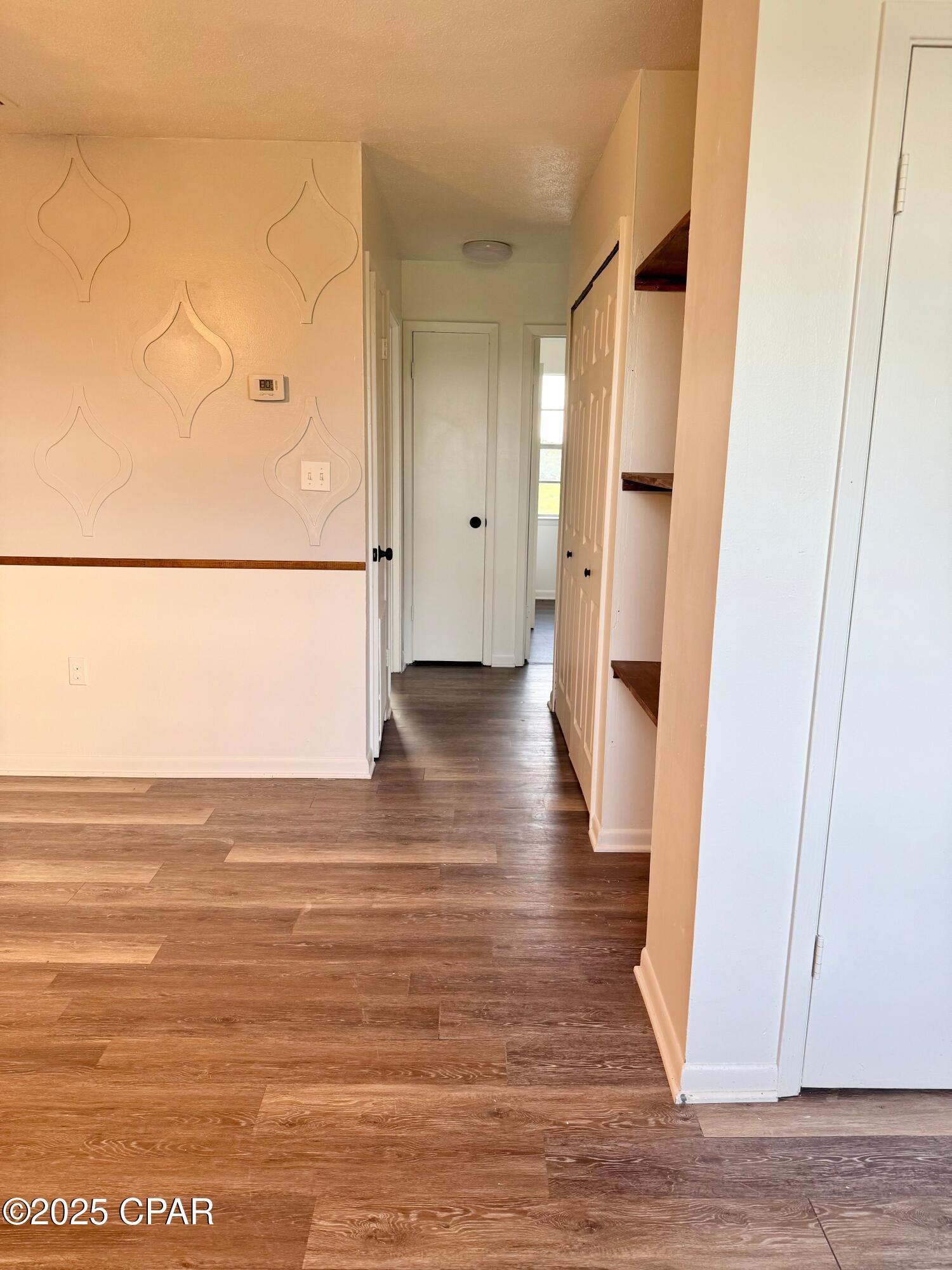 Listing photo id 14 for 506 11th Street A4