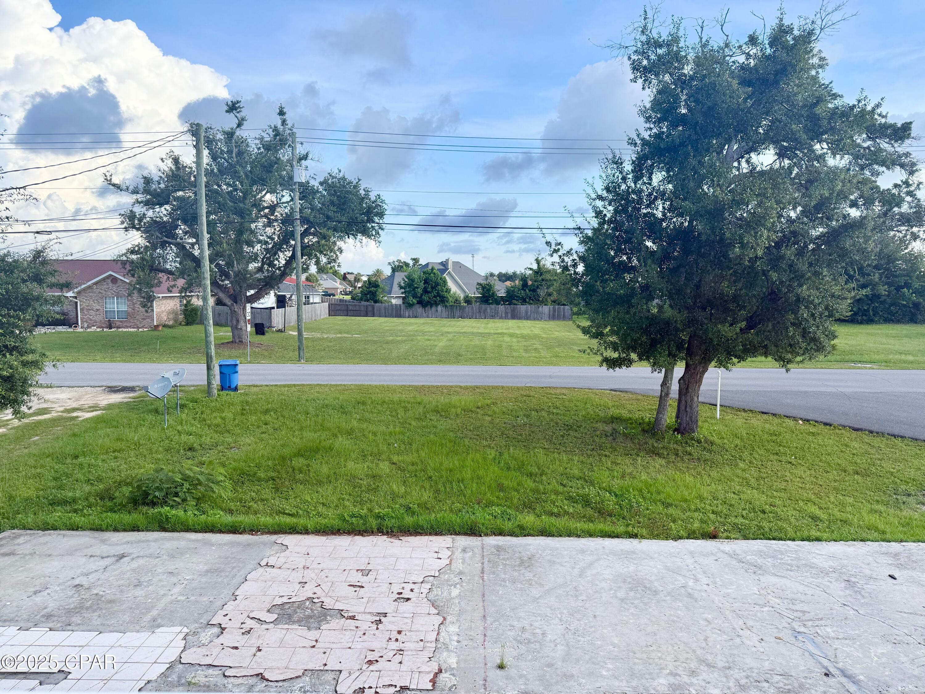 Listing photo id 15 for 506 11th Street A4