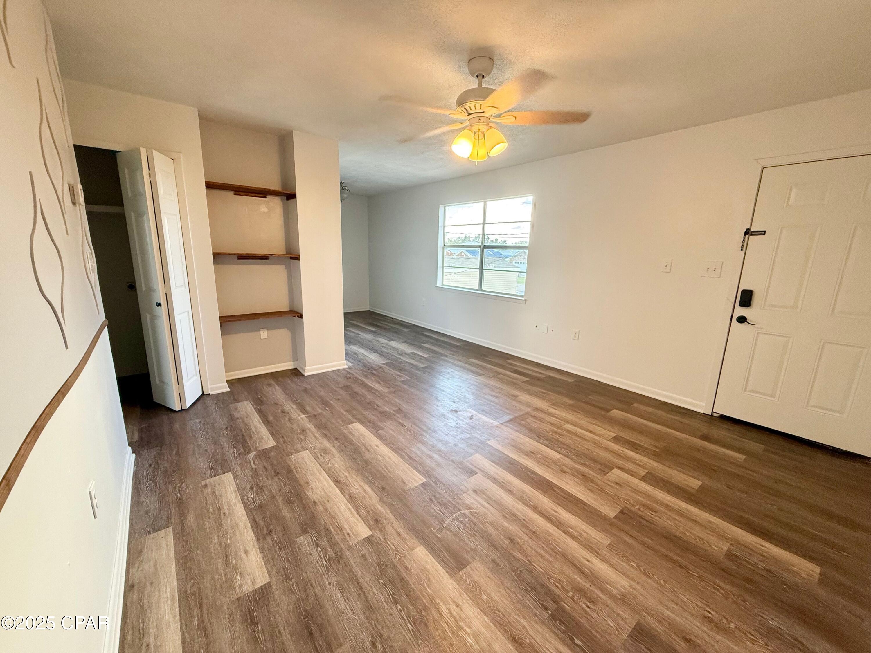 Listing photo id 4 for 506 11th Street A4