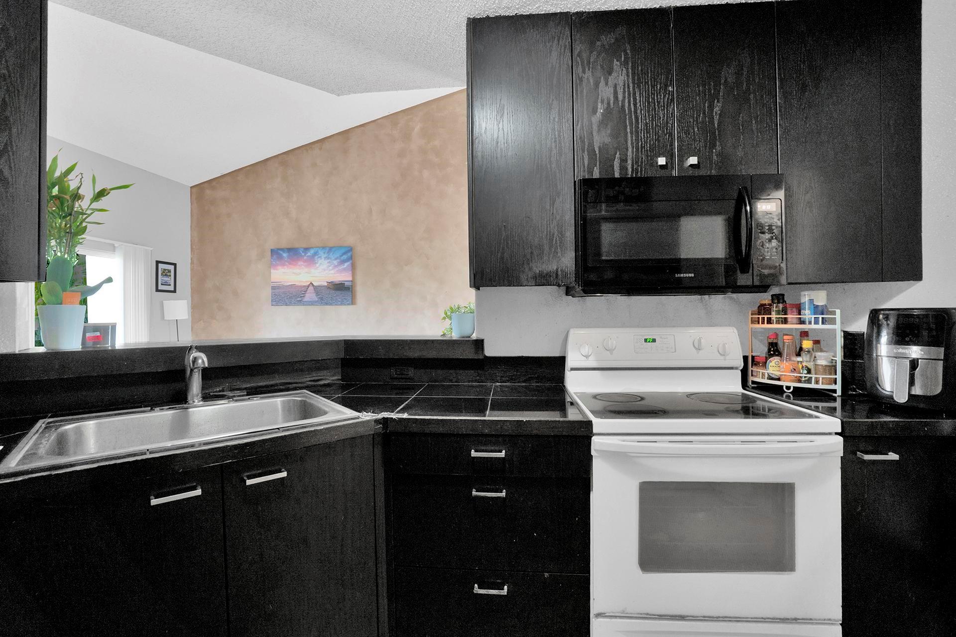 Homes for sale in Lauderdale Lakes, FL | 3413 Nw 44Th St #205, Lauderdale Lakes, FL 33309 | MLS# F10534019