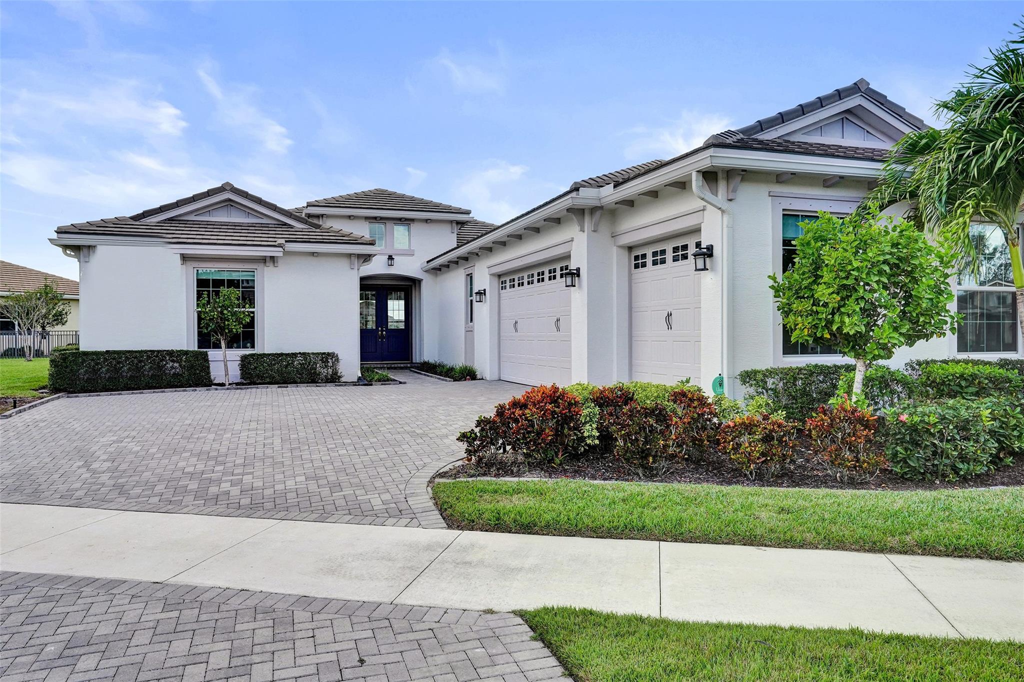 Homes for sale in Westlake, FL | 5975 Kingfisher Blvd, Westlake, FL 33470 | MLS# F10533757