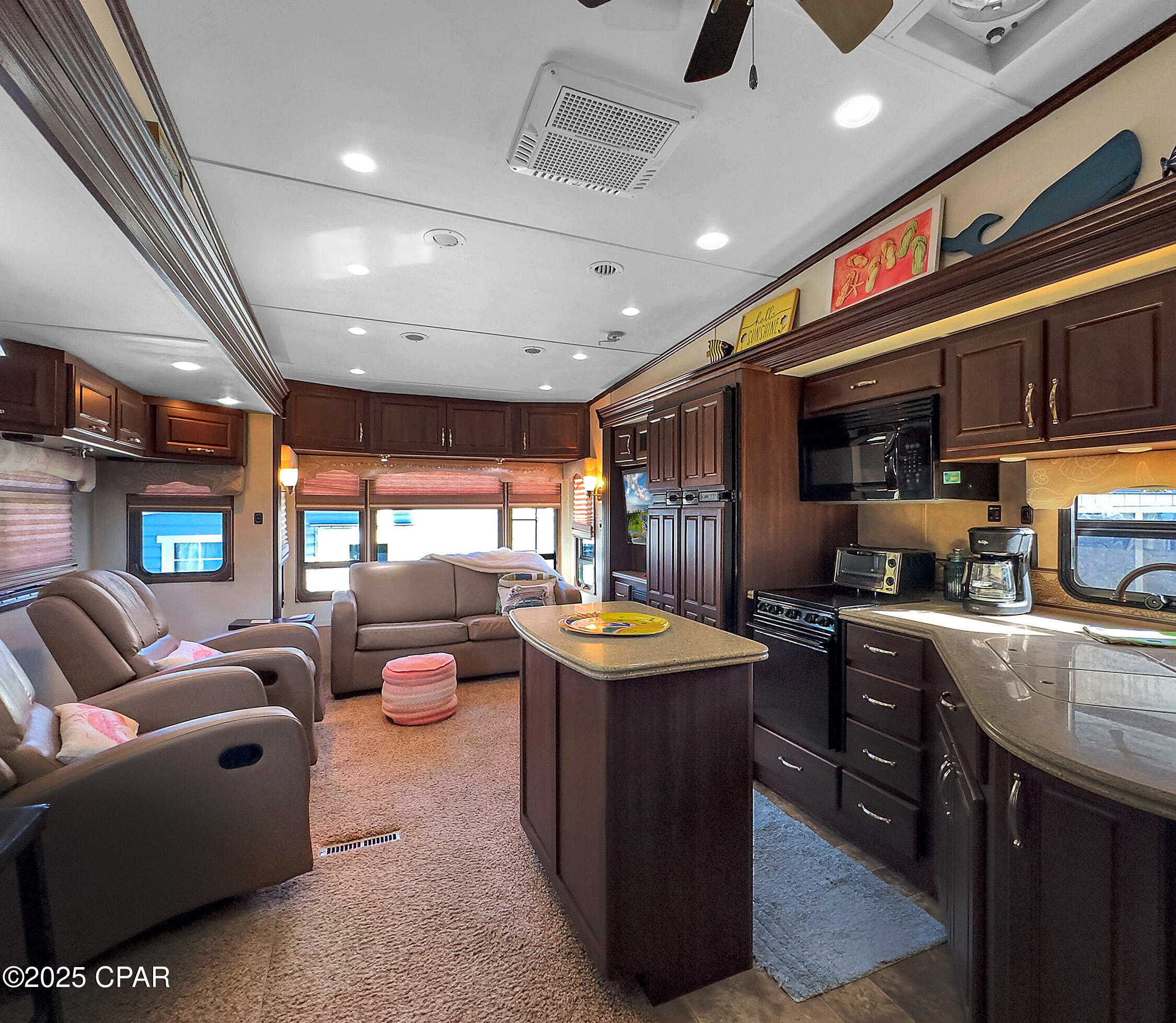 Image 10 For 215 Angel Fish Street