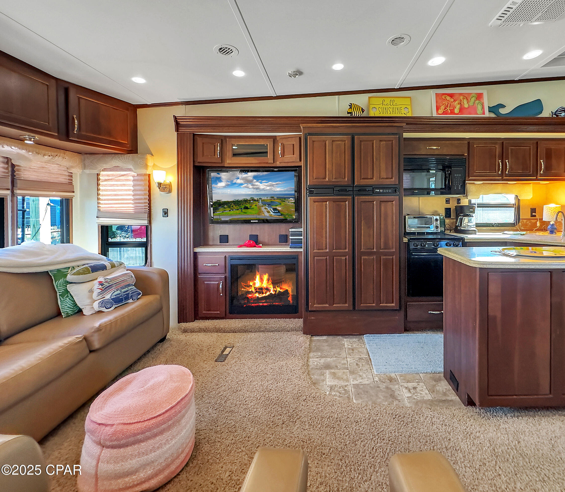 Image 13 For 215 Angel Fish Street