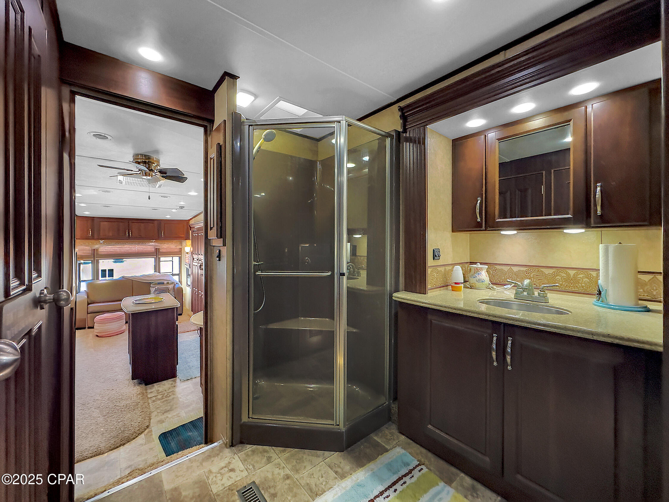 Image 17 For 215 Angel Fish Street