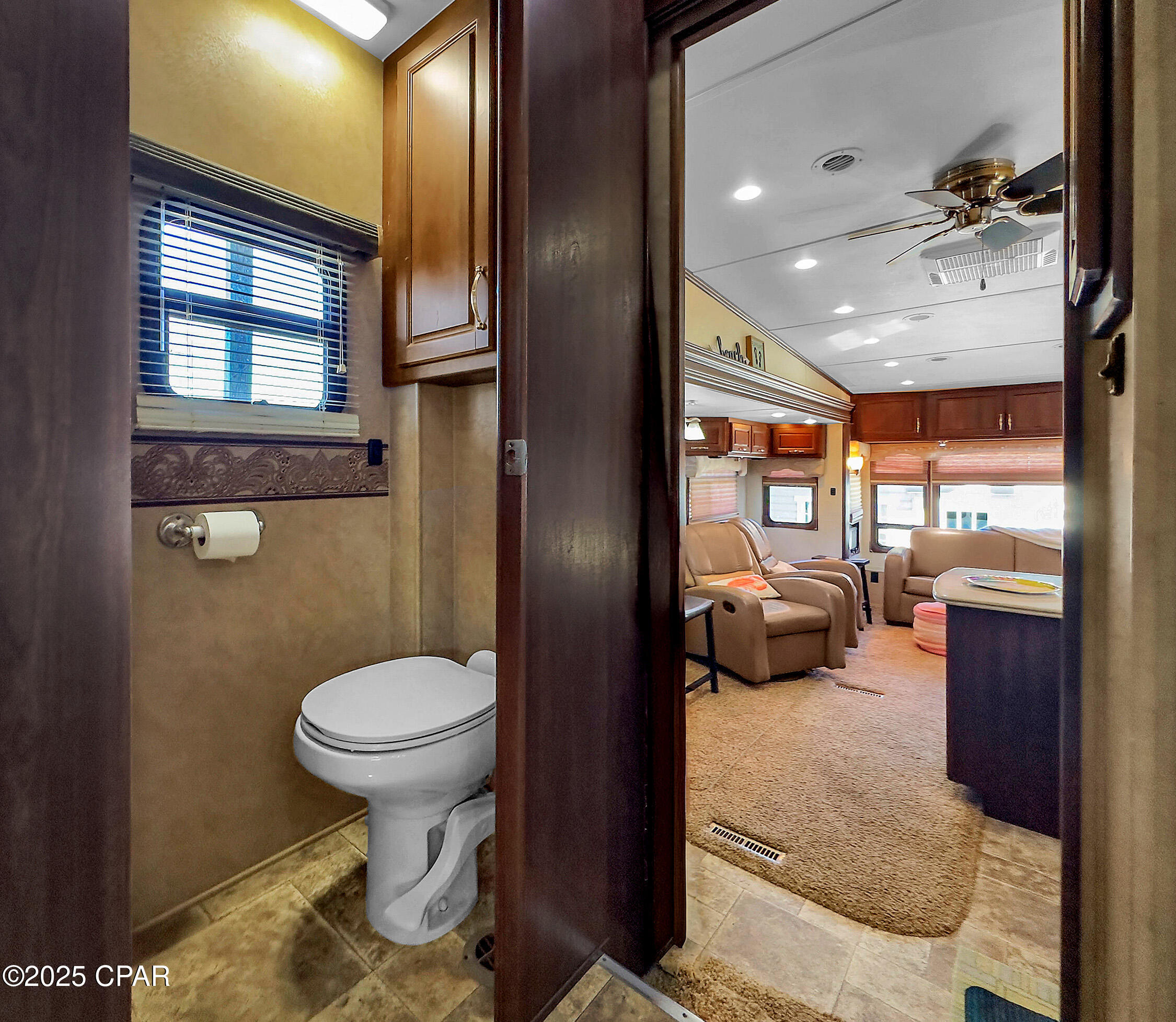 Image 18 For 215 Angel Fish Street