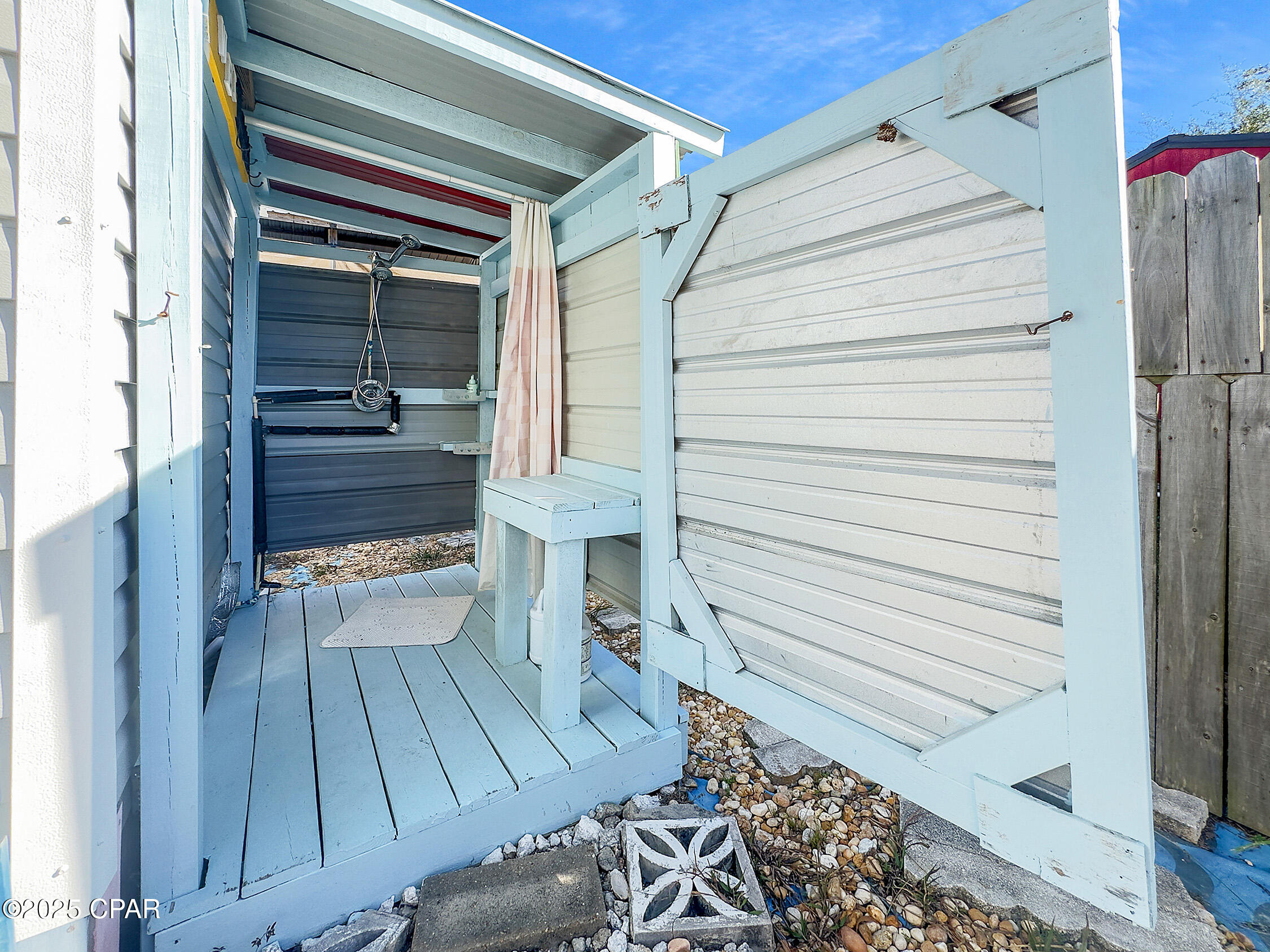 Image 19 For 215 Angel Fish Street