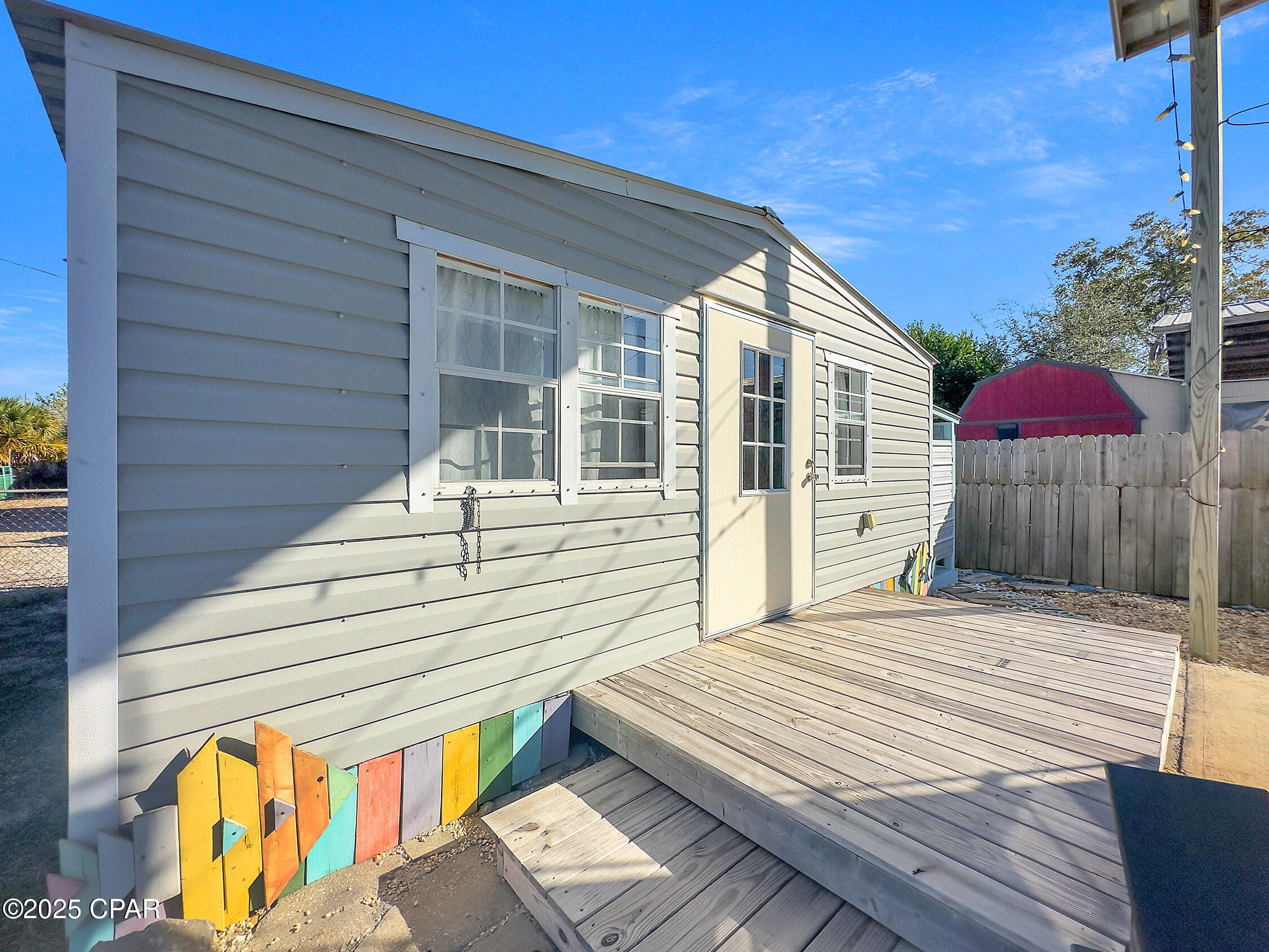 Image 3 For 215 Angel Fish Street