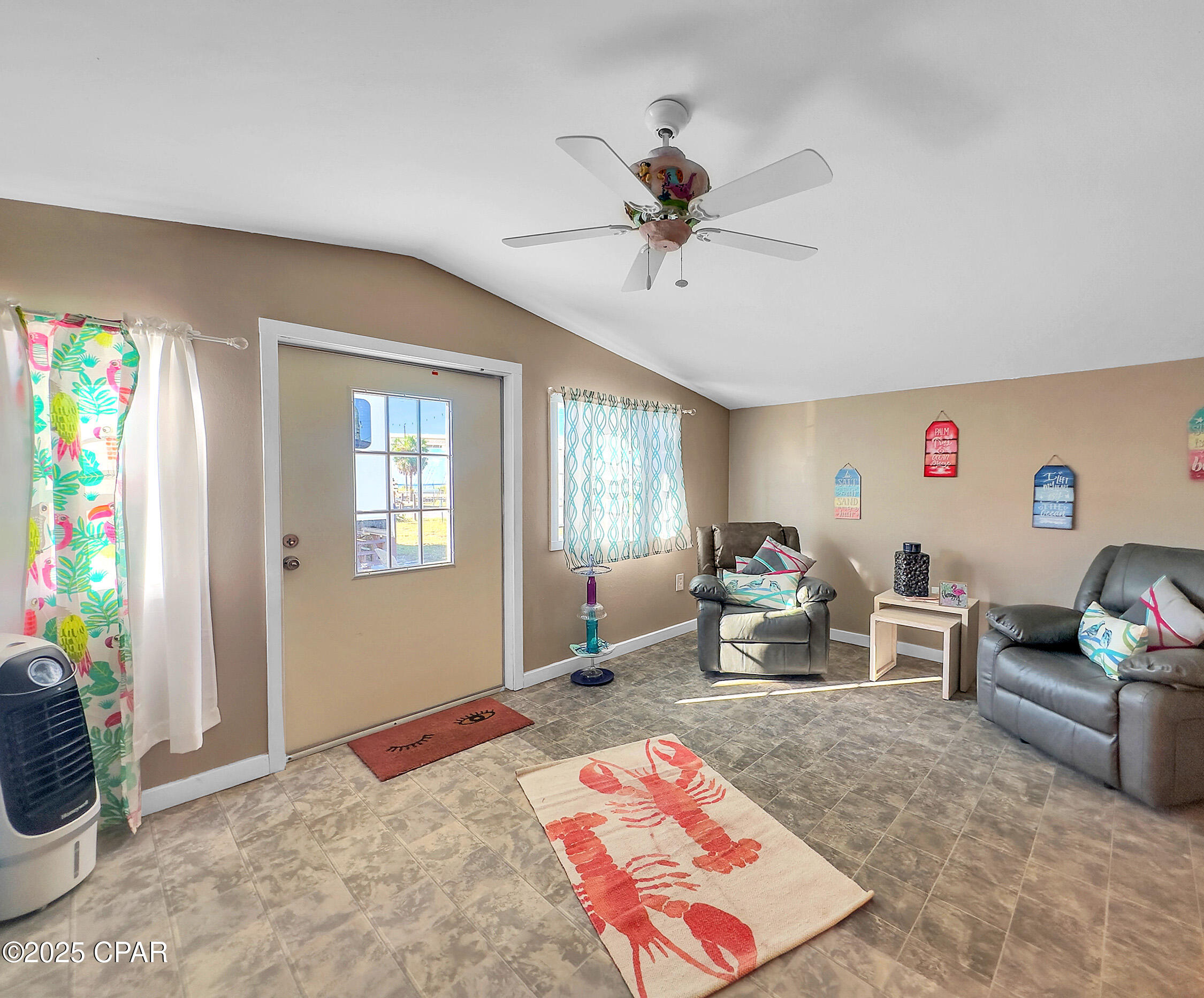 Image 4 For 215 Angel Fish Street