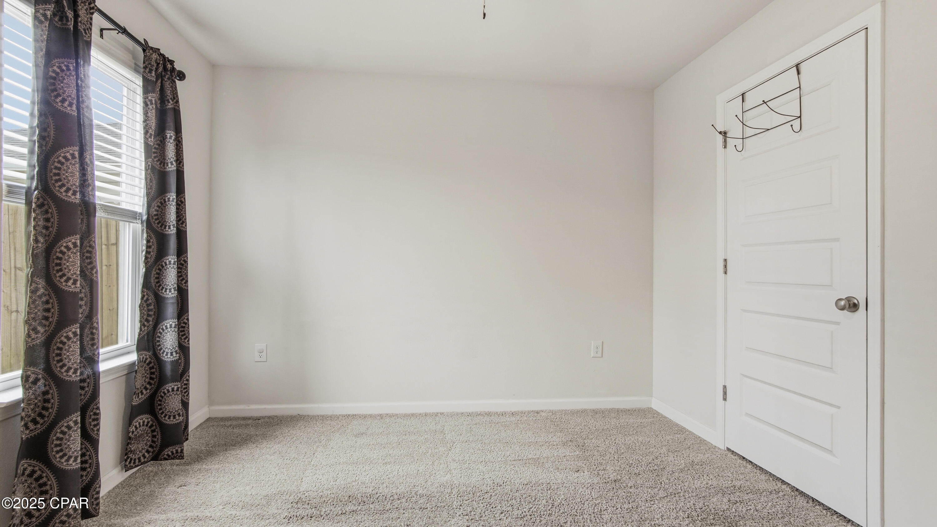 Image 14 For 3996 Silver Spur Road