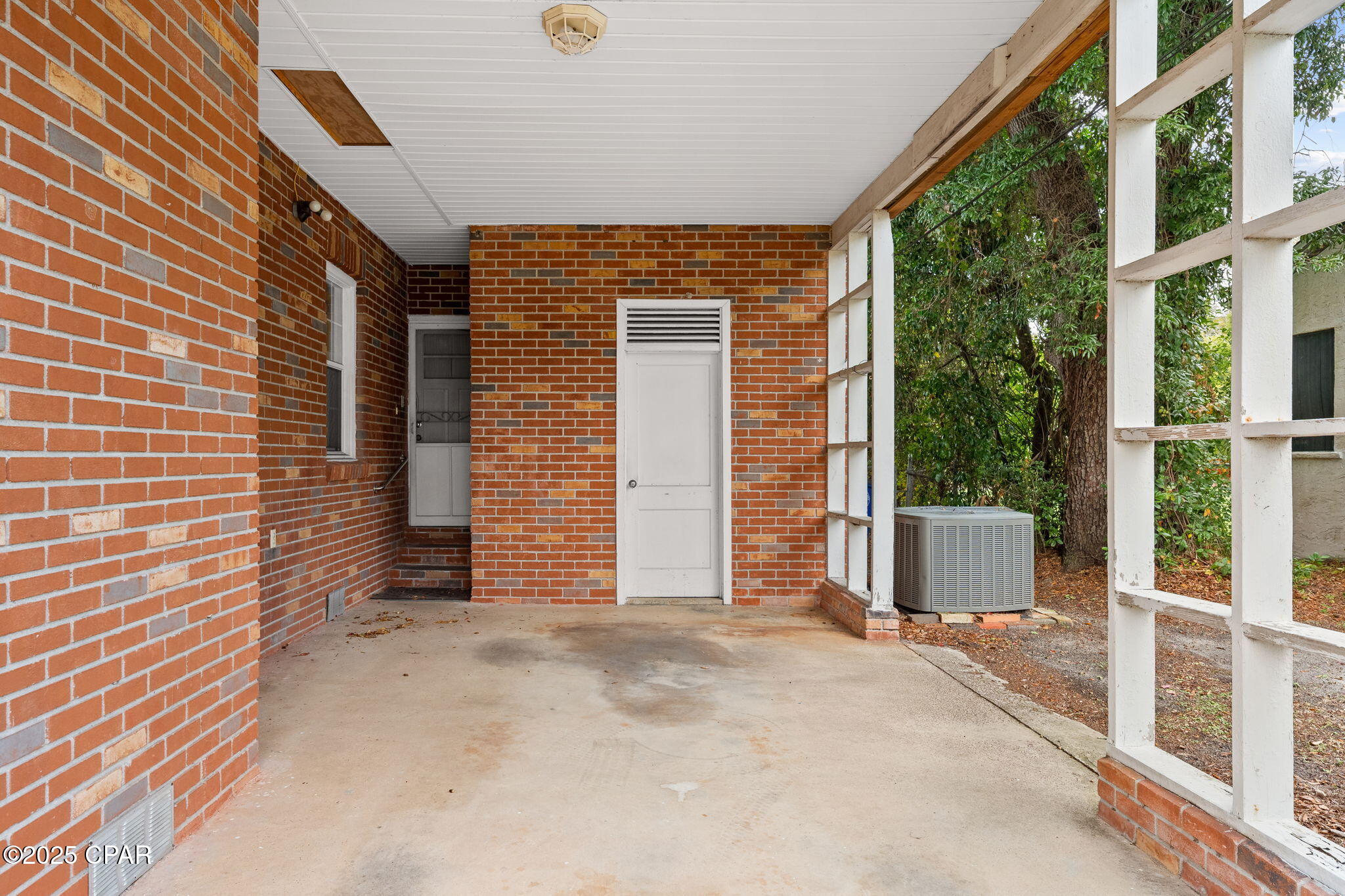 Image 34 For 313 Macarthur Avenue