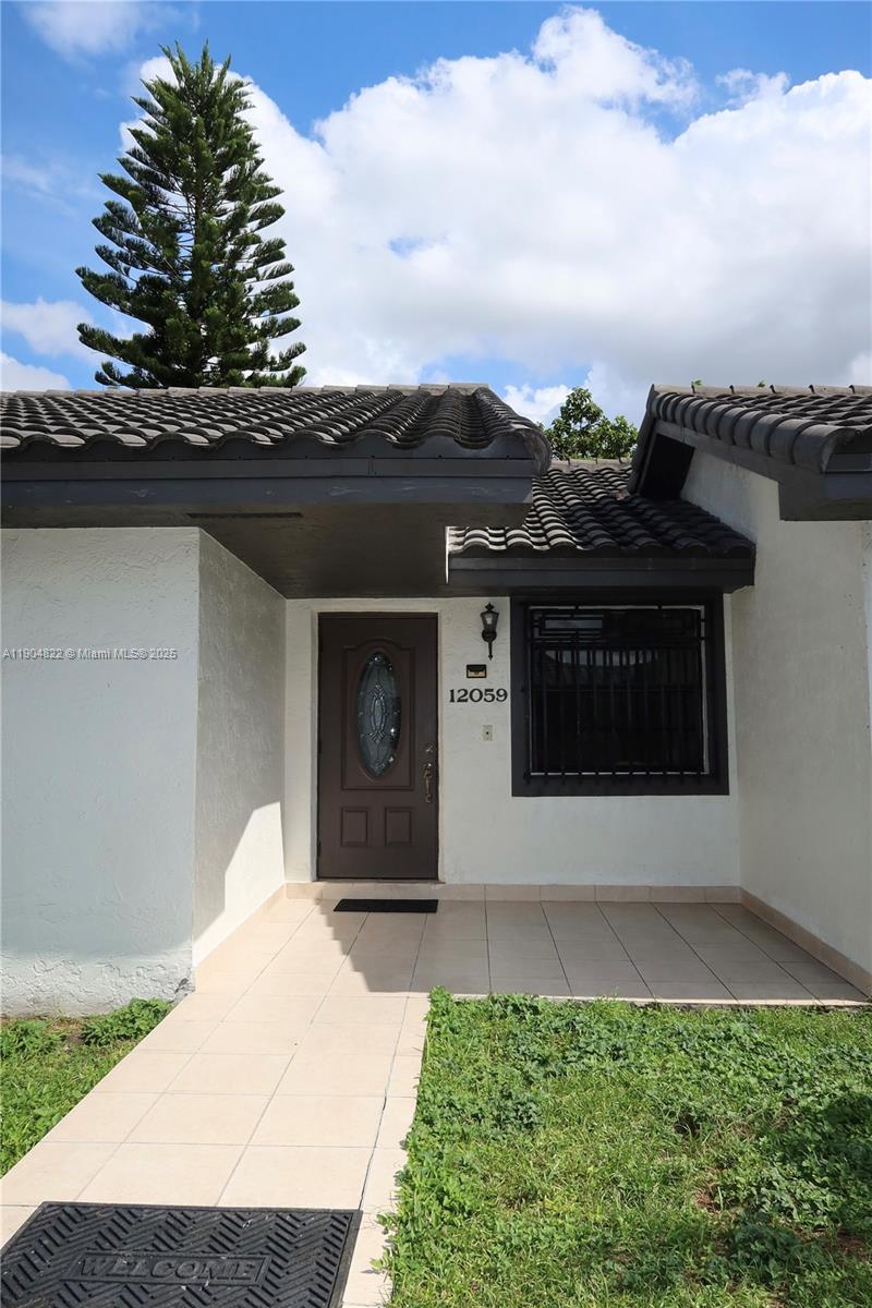 Alameda IV West Condo